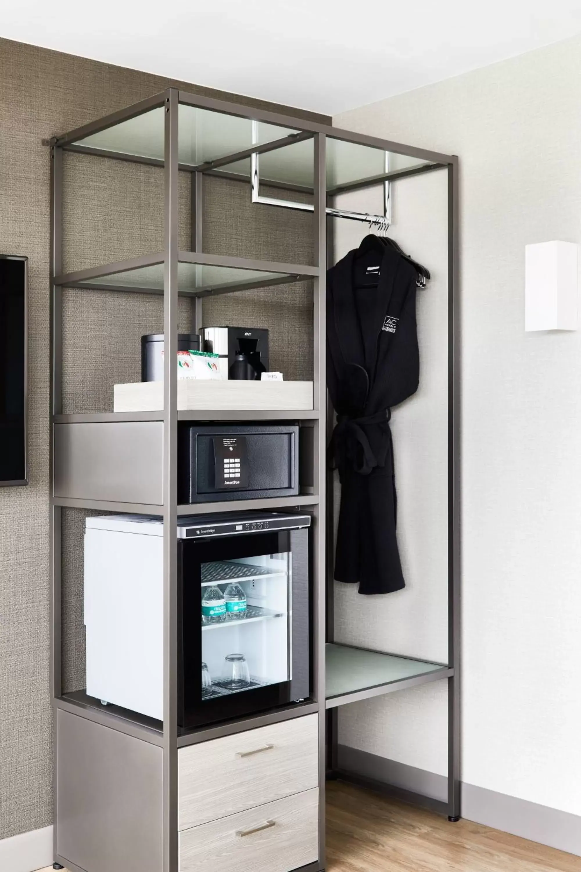 Corner King Room with Adapted Tub - Mobility Accessible in AC Hotel by Marriott Pleasanton Corner King Room with Adapted Tub - Mobility Accessible in AC Hotel by Marriott Pleasanton