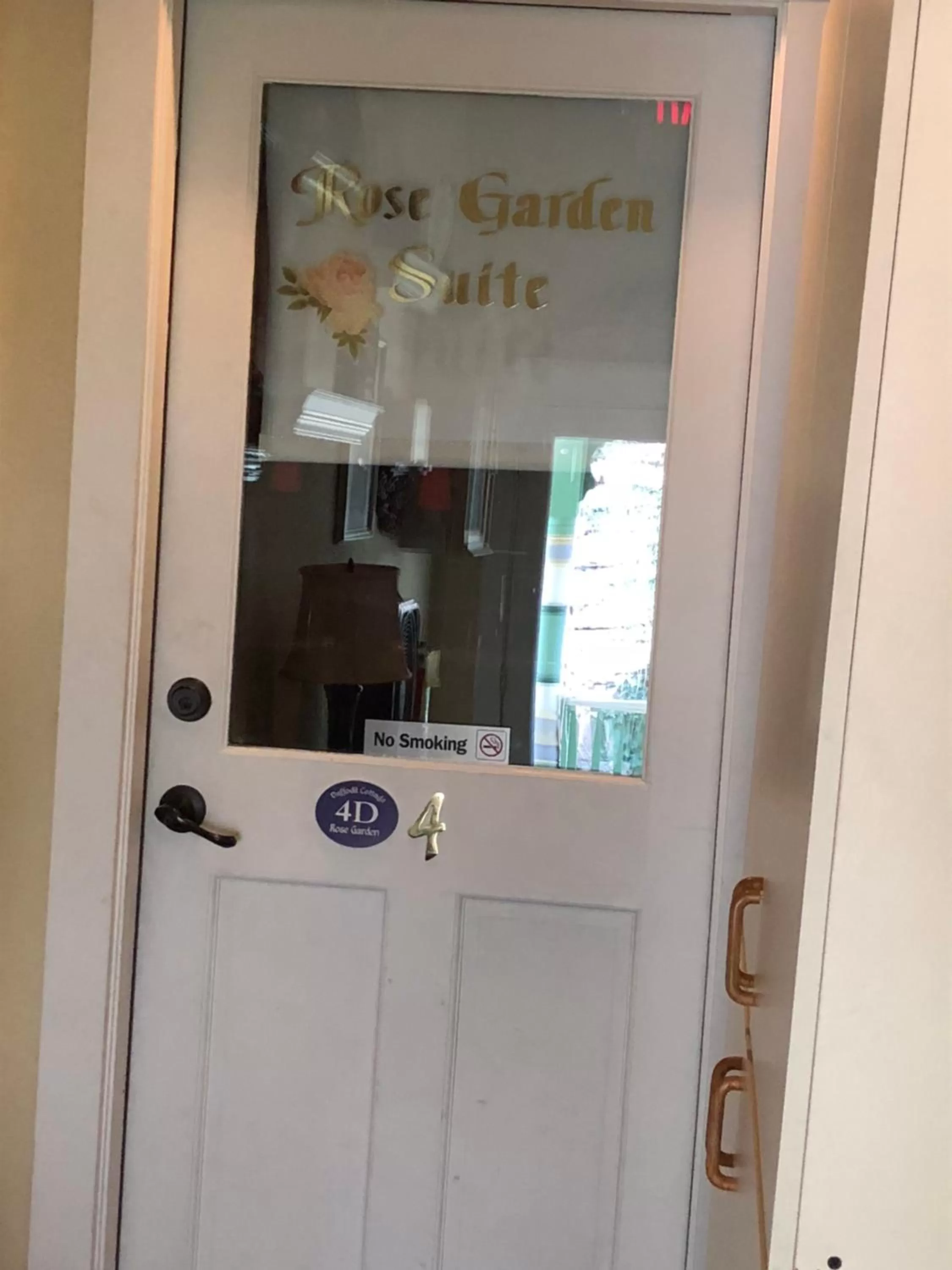 Facade/entrance in All Seasons Inn