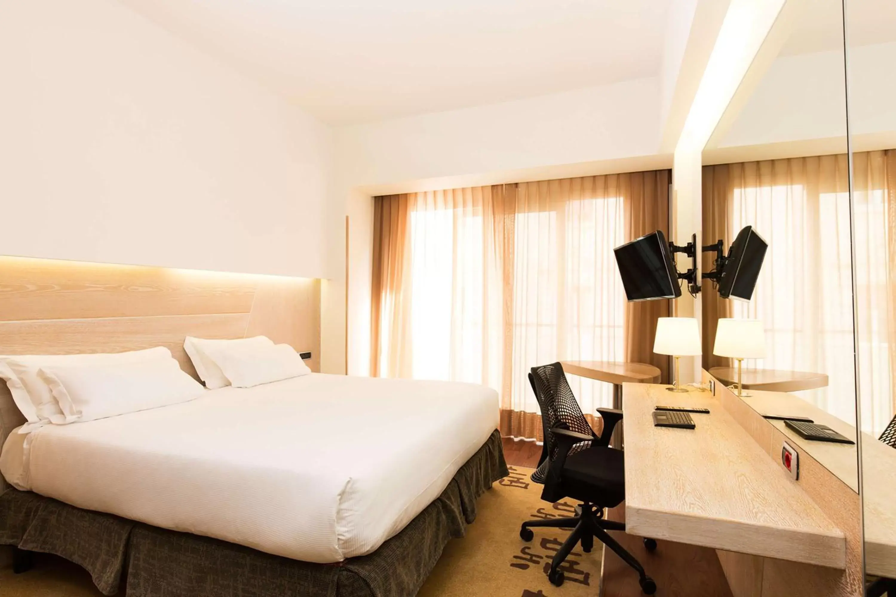 King Room in Hilton Garden Inn Rome Claridge King Room in Hilton Garden Inn Rome Claridge