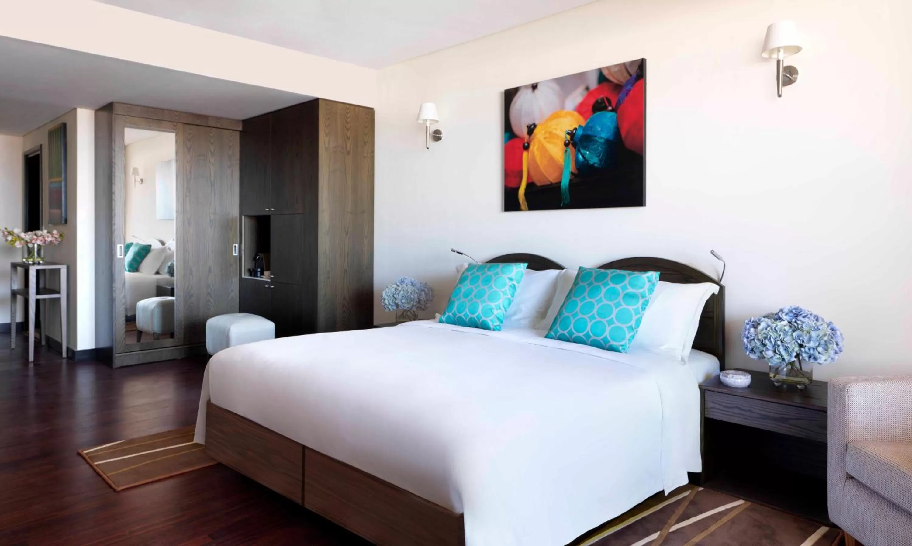 Bedroom, Bed in Anantara The Palm Dubai Resort