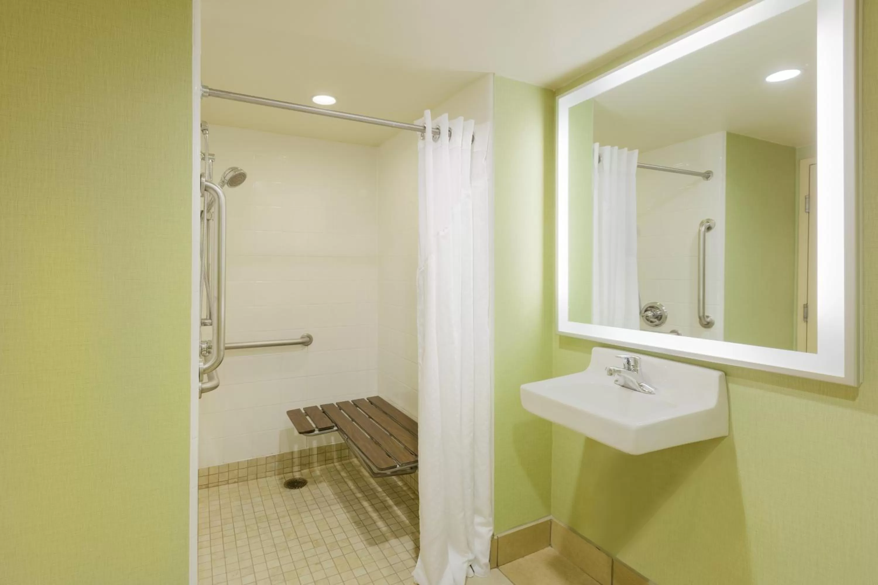 Bathroom in Holiday Inn San Jose-Silicon Valley by IHG
