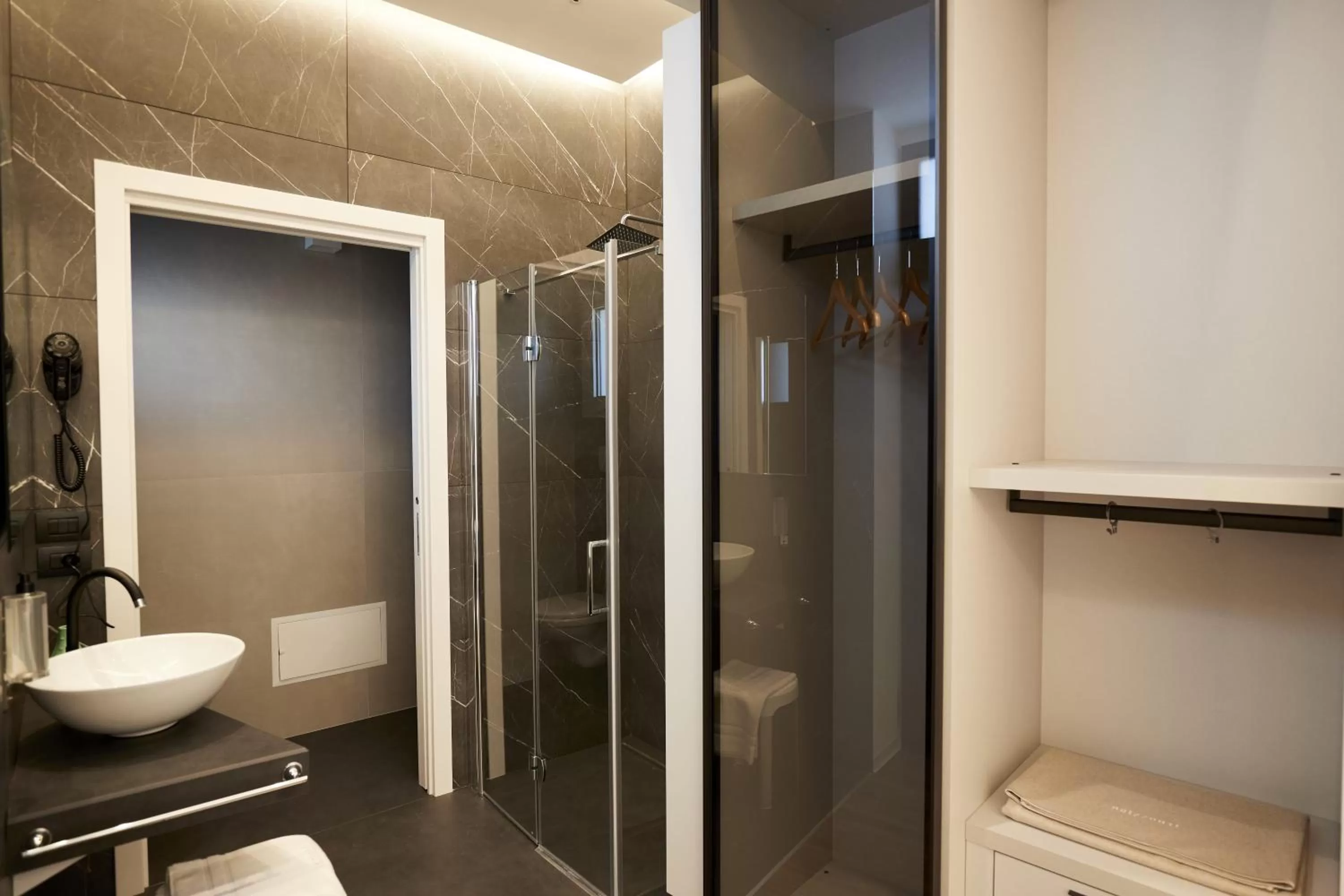 Bathroom in Orizzonte MHotel