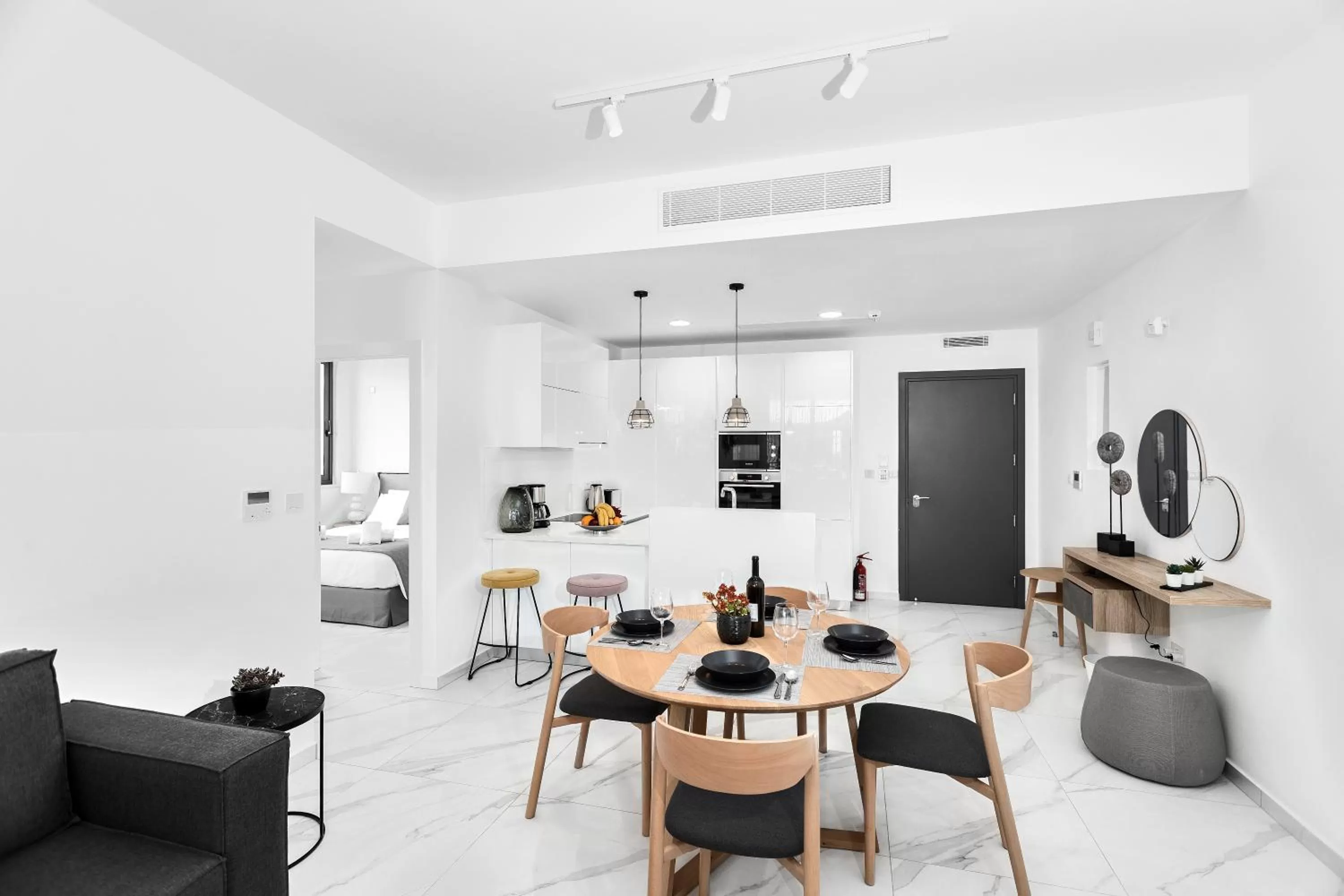 Standard Two-Bedroom Apartment in Downtown Park