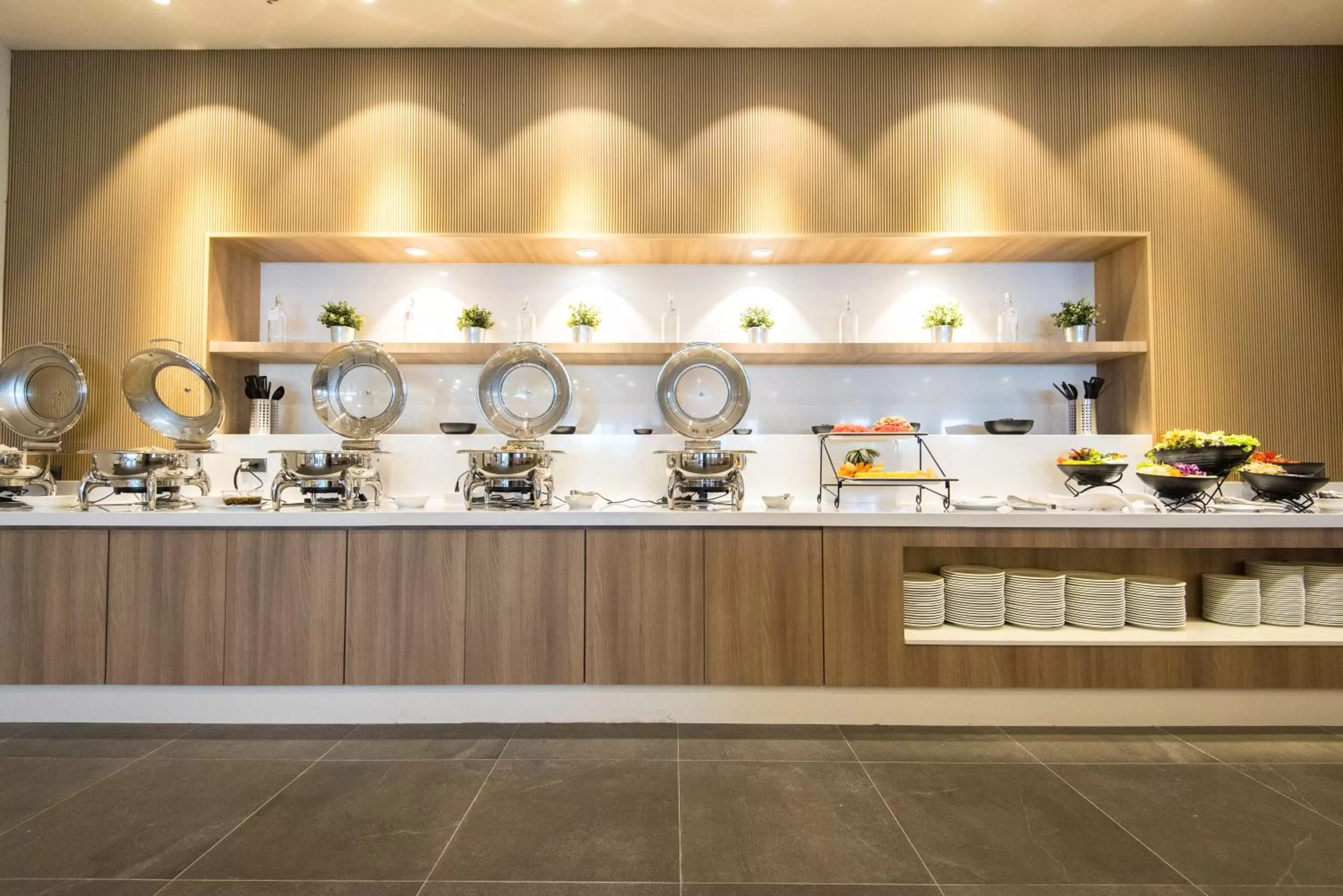 Food and drinks in Madison Bangkok Hotel