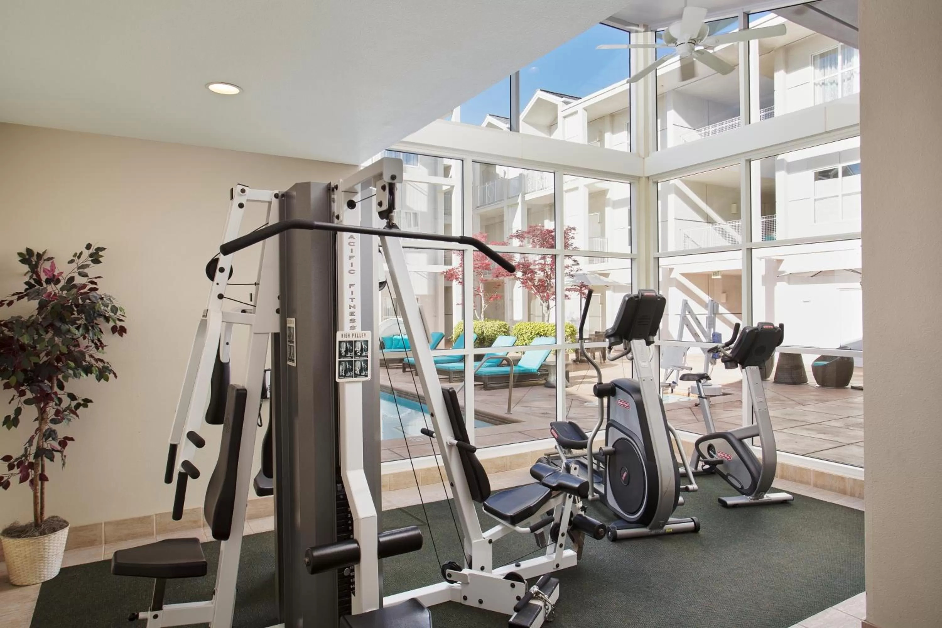 Fitness centre/facilities in Corporate Inn Sunnyvale - All-Suite Hotel