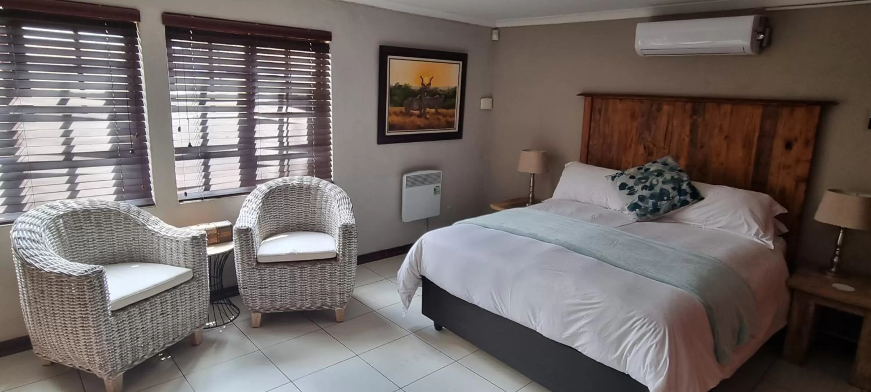 Bedroom, Bed in The Leopard Tree