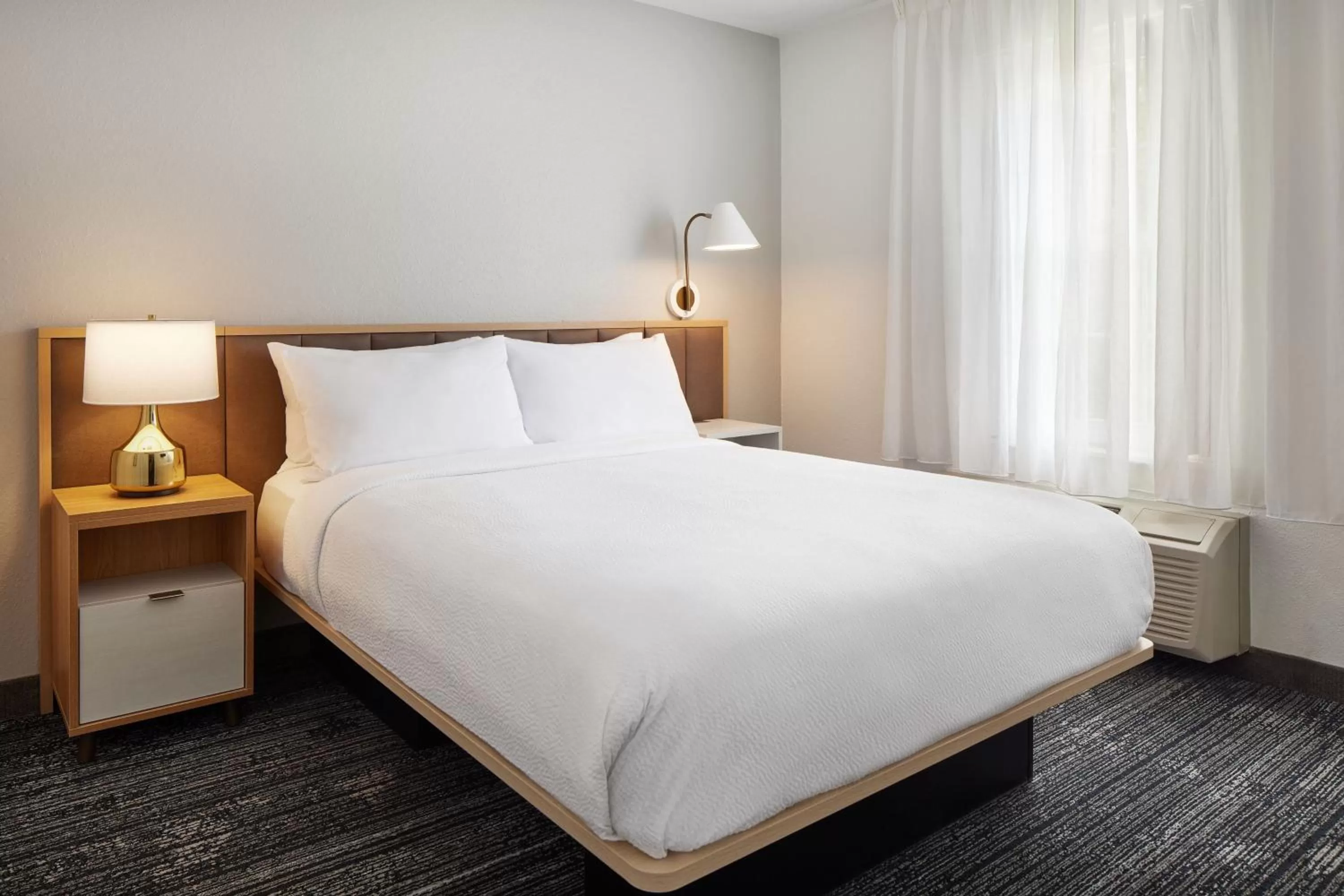 Bedroom, Bed in TownePlace Suites Dulles Airport