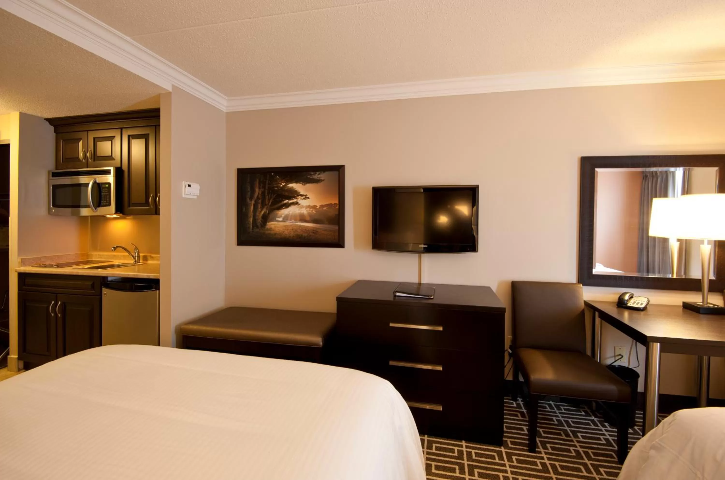 TV and multimedia, Bed in Visitor's Inn