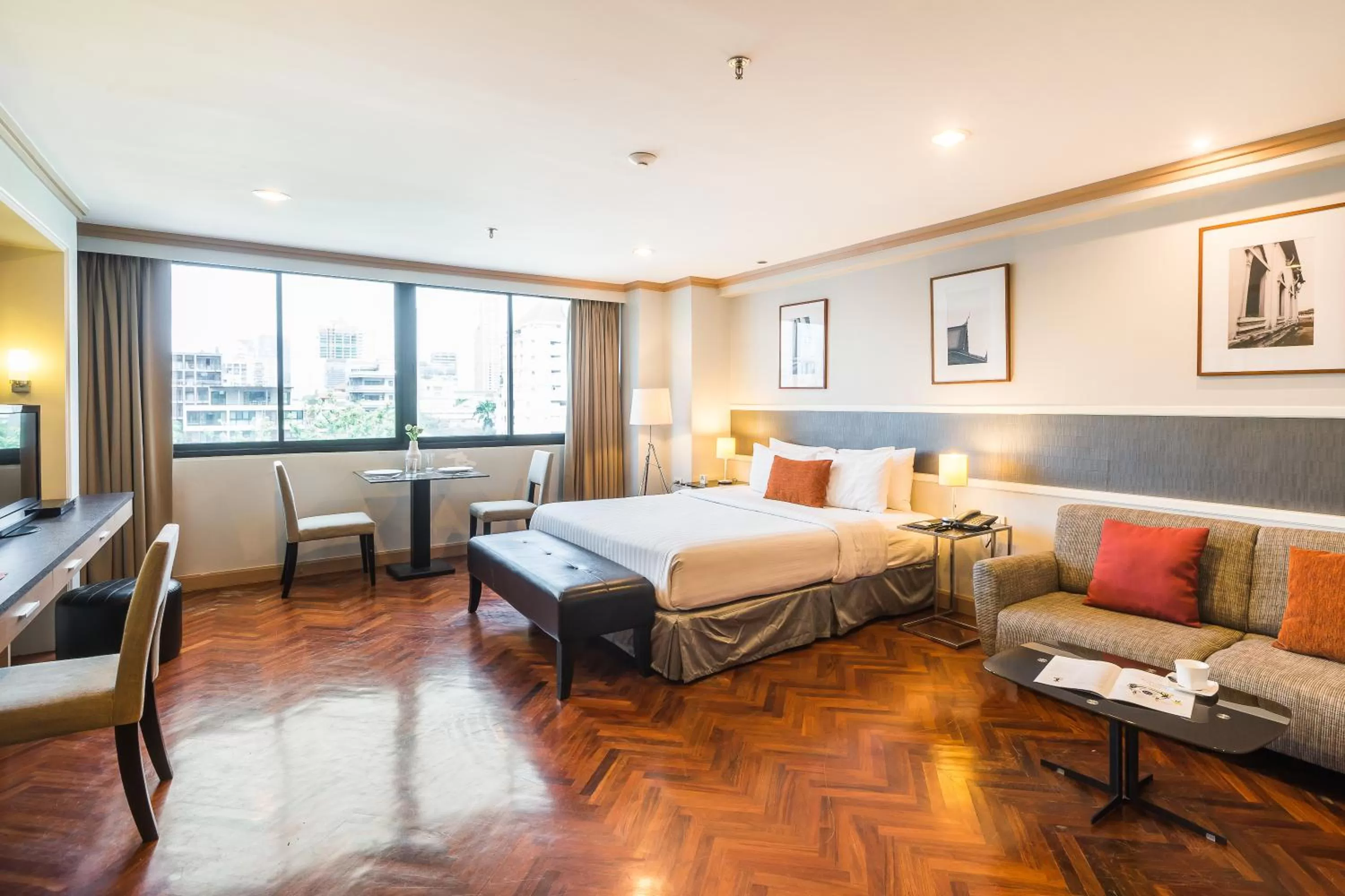 Bed in Alt Hotel Nana by UHG