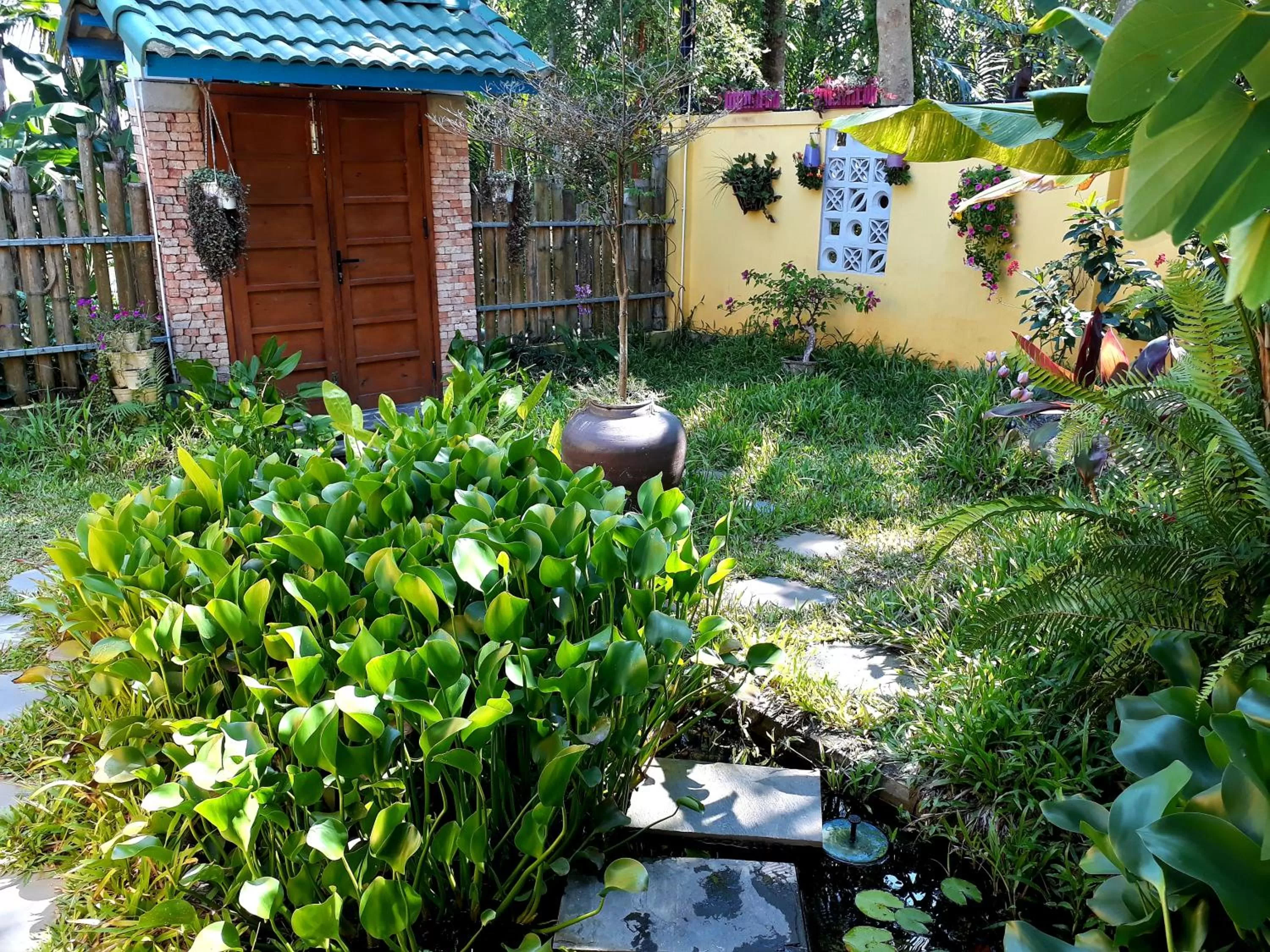 Garden in Pink Tulip Hoi An