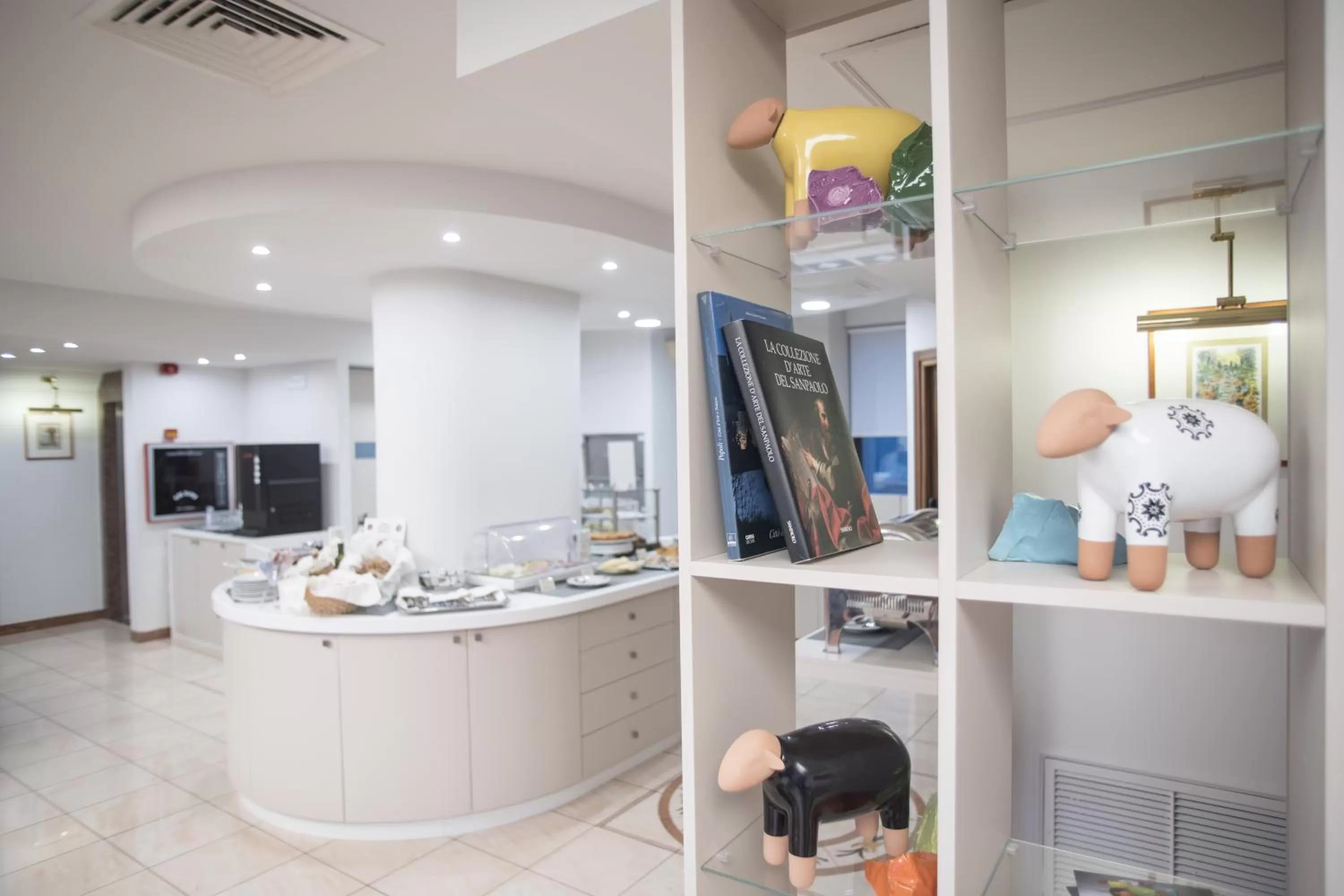 Lounge or bar in Hotel Plaza