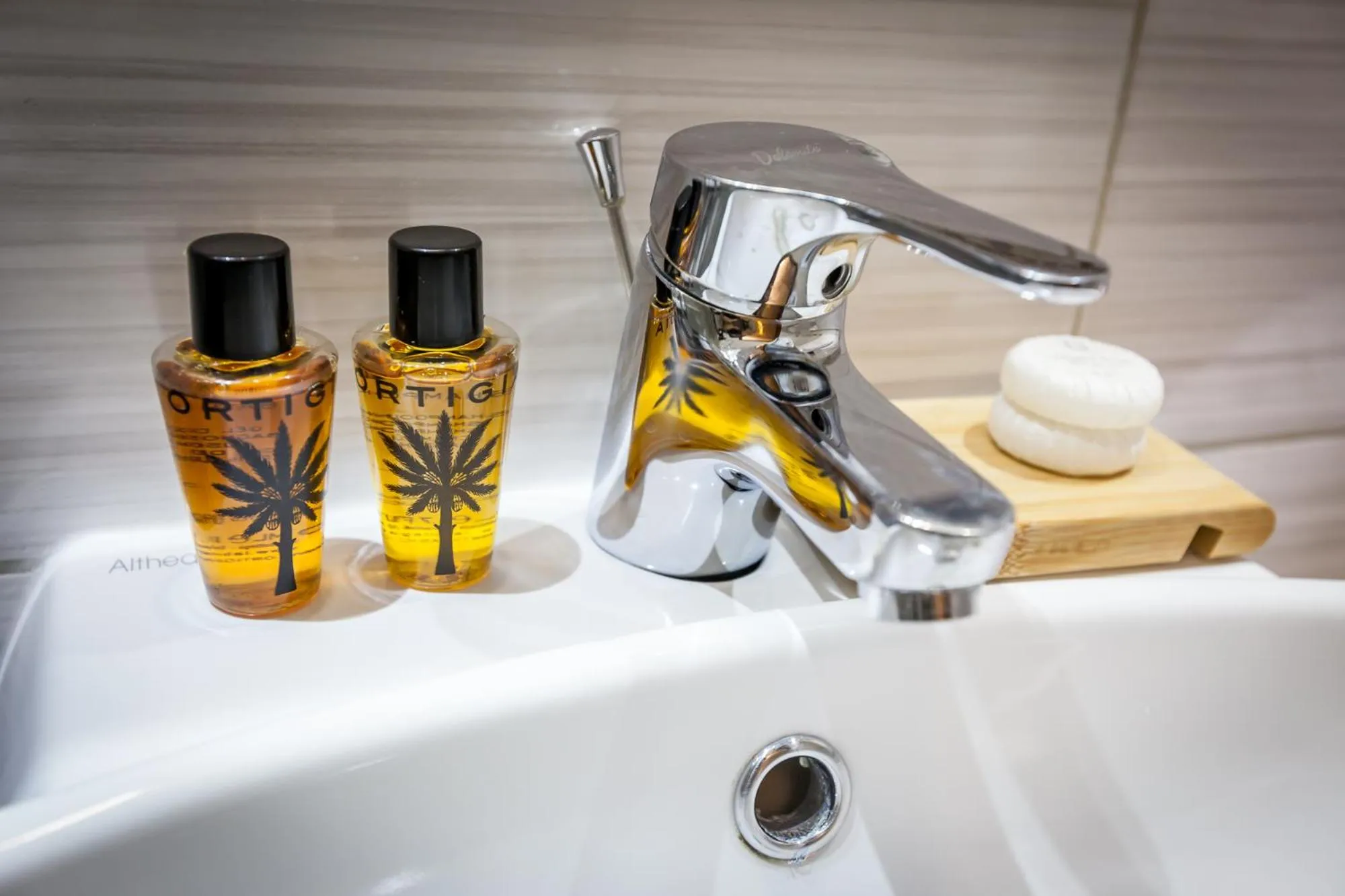 Shower in Hotel Bologna