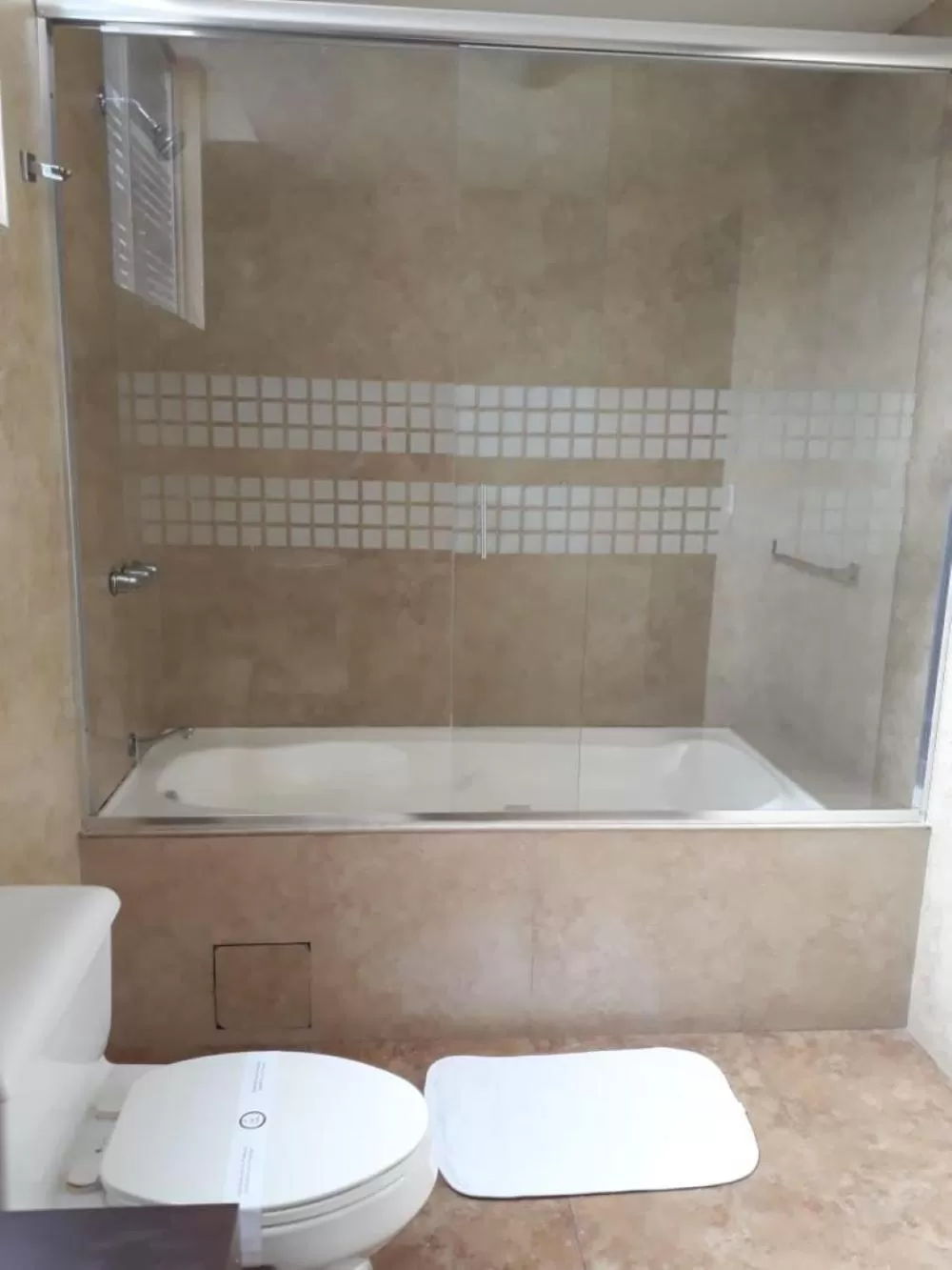 Bath, Bathroom in Misuitehotel La Carolina Quito