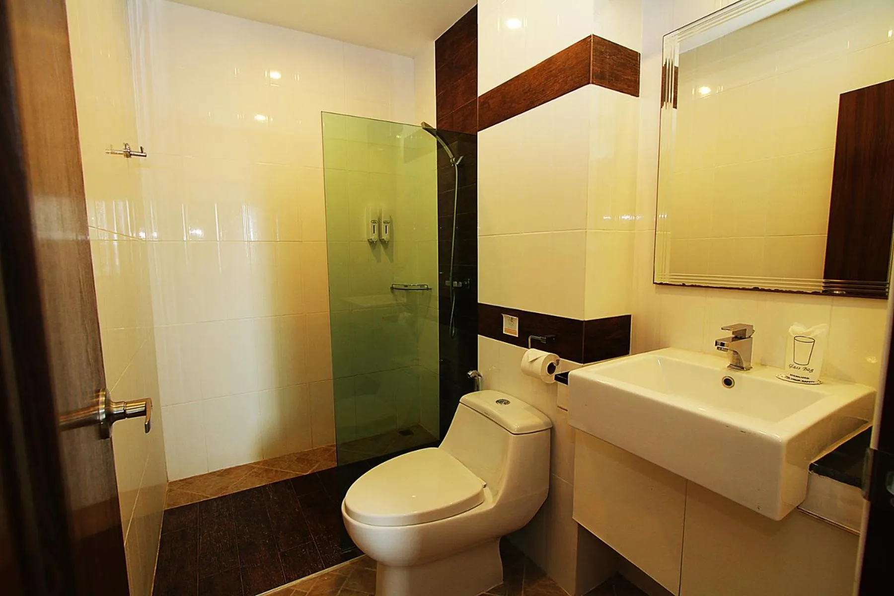 The Contrast i Hotel