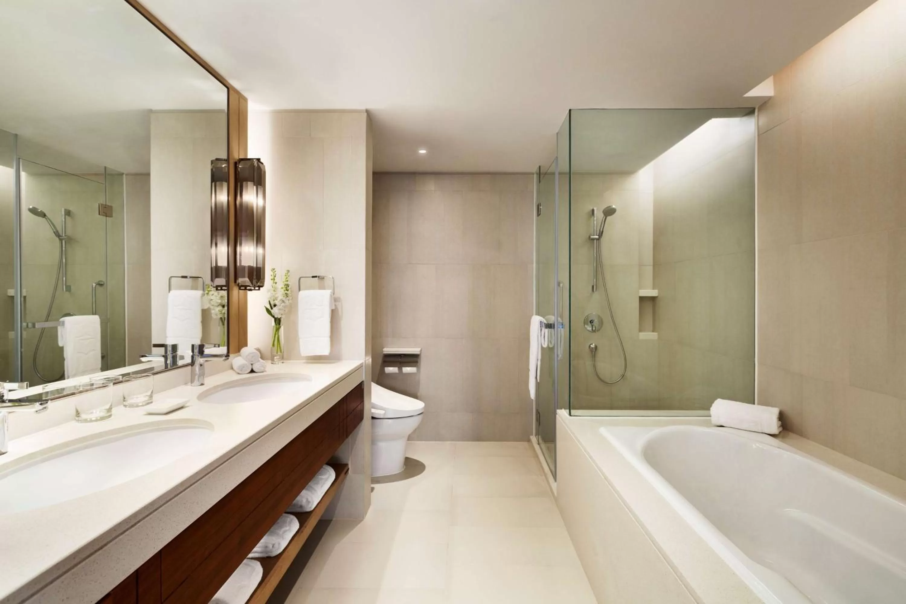 Bathroom in Shangri-La Qingdao