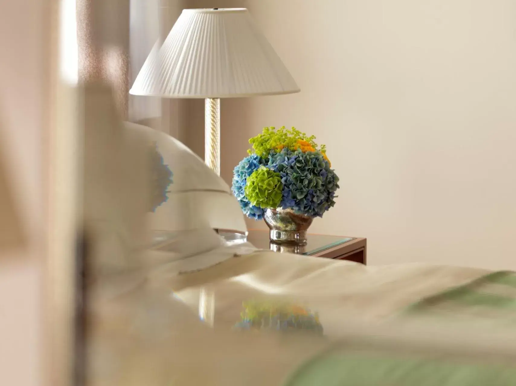 Studio Suite Garden View 2 Twin in Four Seasons Hotel Milano Studio Suite Garden View 2 Twin in Four Seasons Hotel Milano