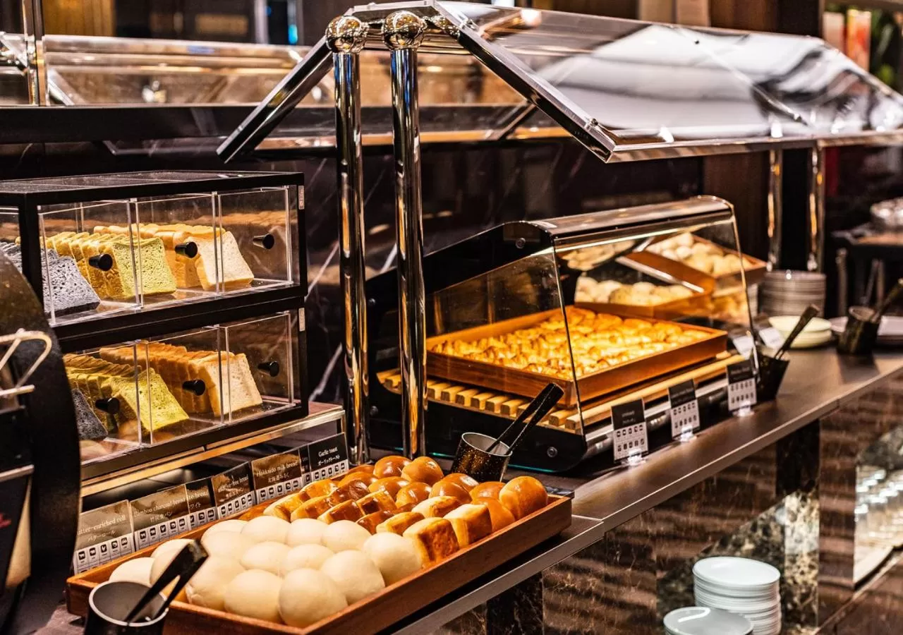 Restaurant/places to eat in APA Hotel & Resort Osaka Umeda Eki Tower