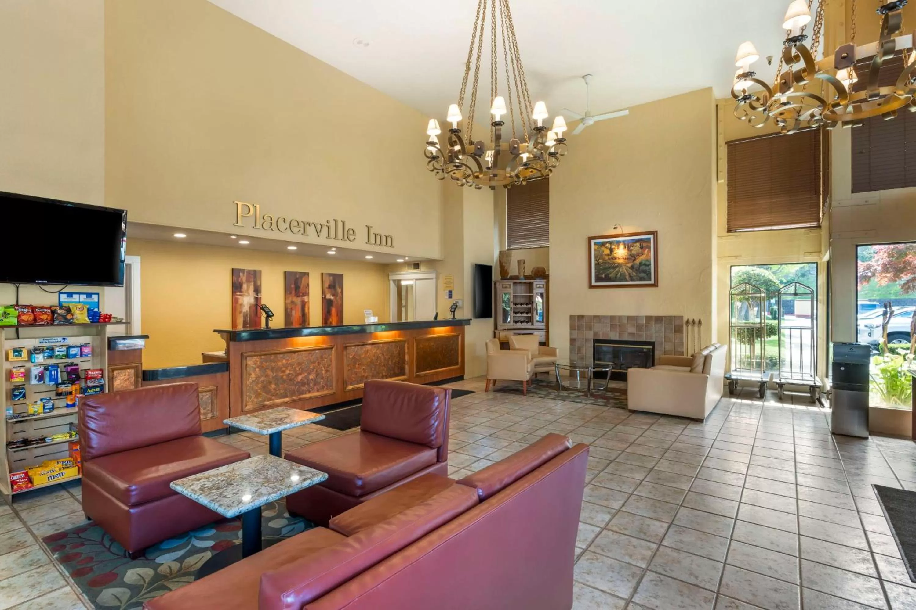 Lobby or reception in Best Western Plus Placerville Inn