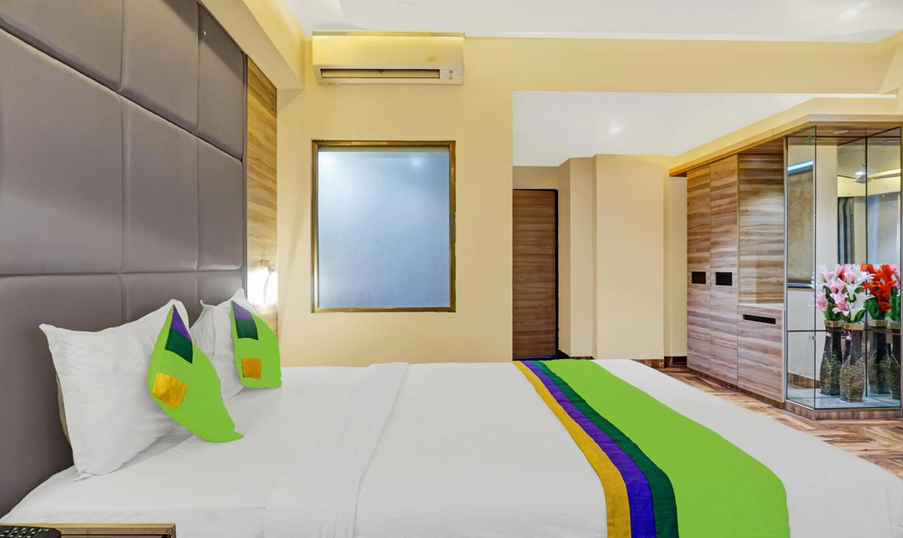 Bedroom, Bed in Treebo Classic Grande, Camp