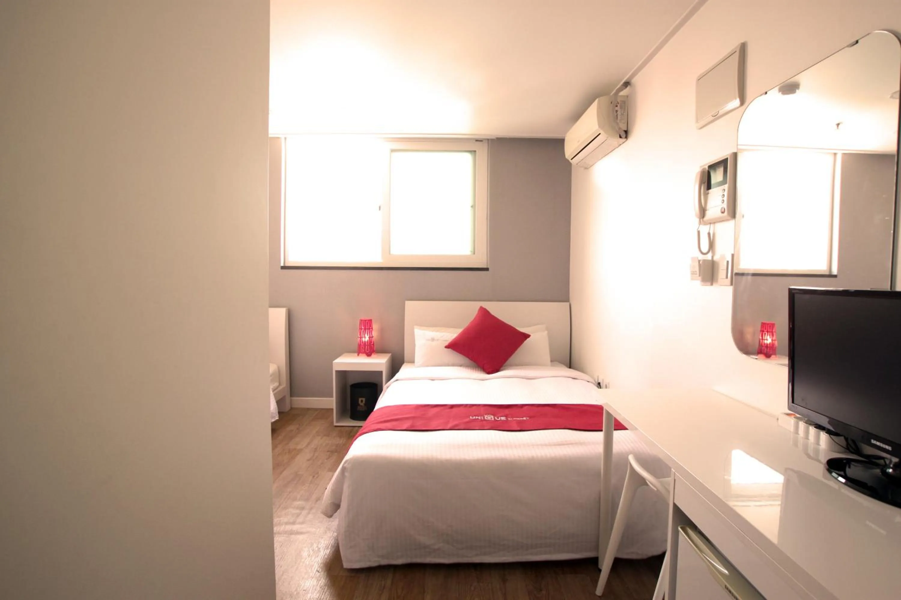 Bed in Hotel Unique by Foret