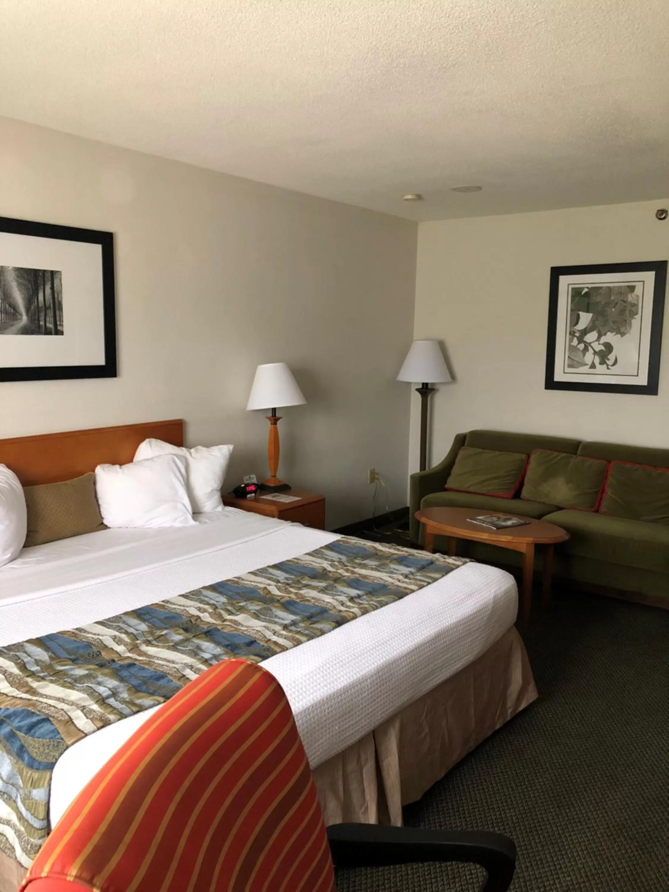 Bed in Capital Plaza Hotel