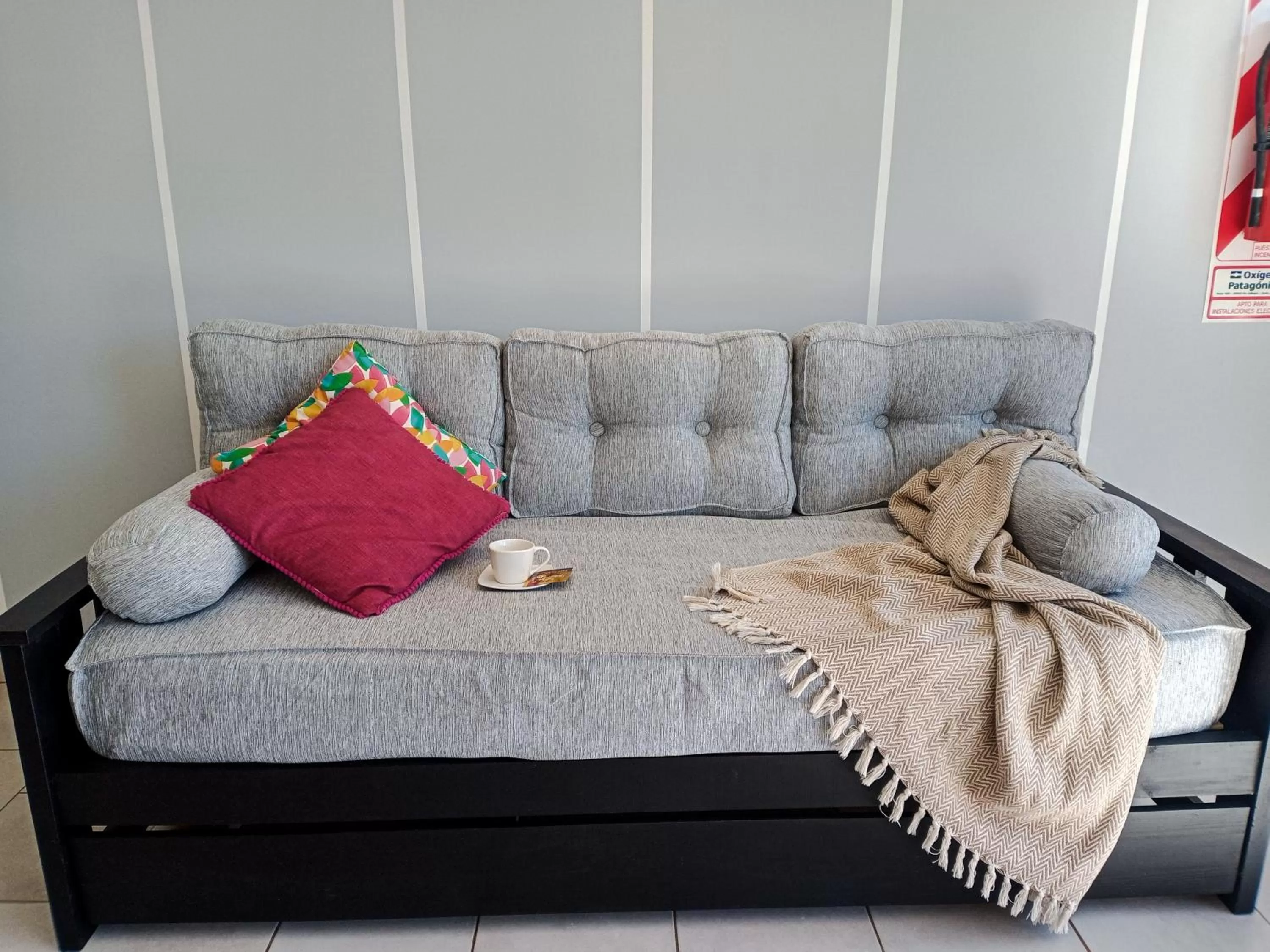 Living room, Seating Area in Flamenco Bay Apartments