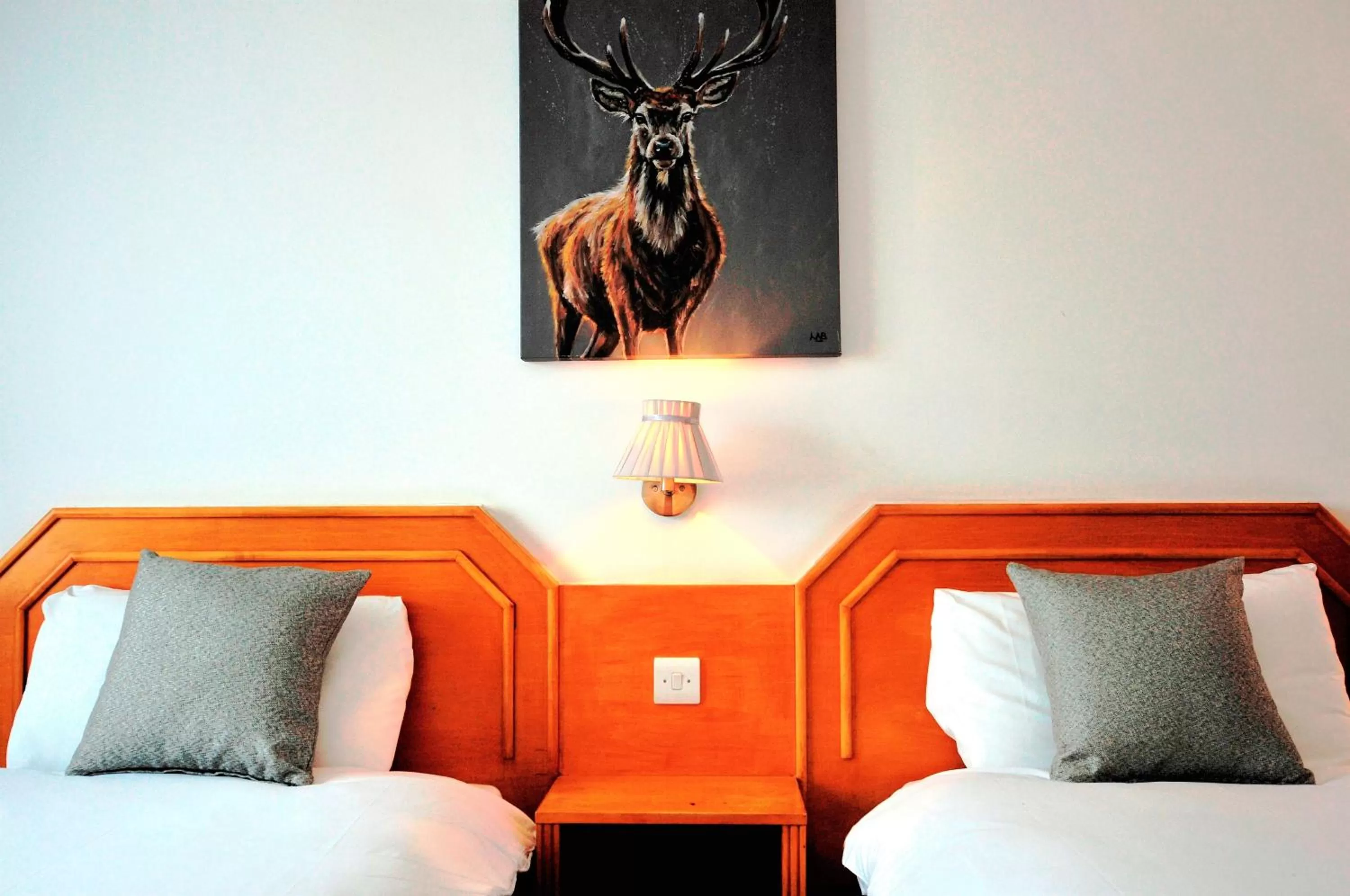 Bed in Days Inn Hamilton