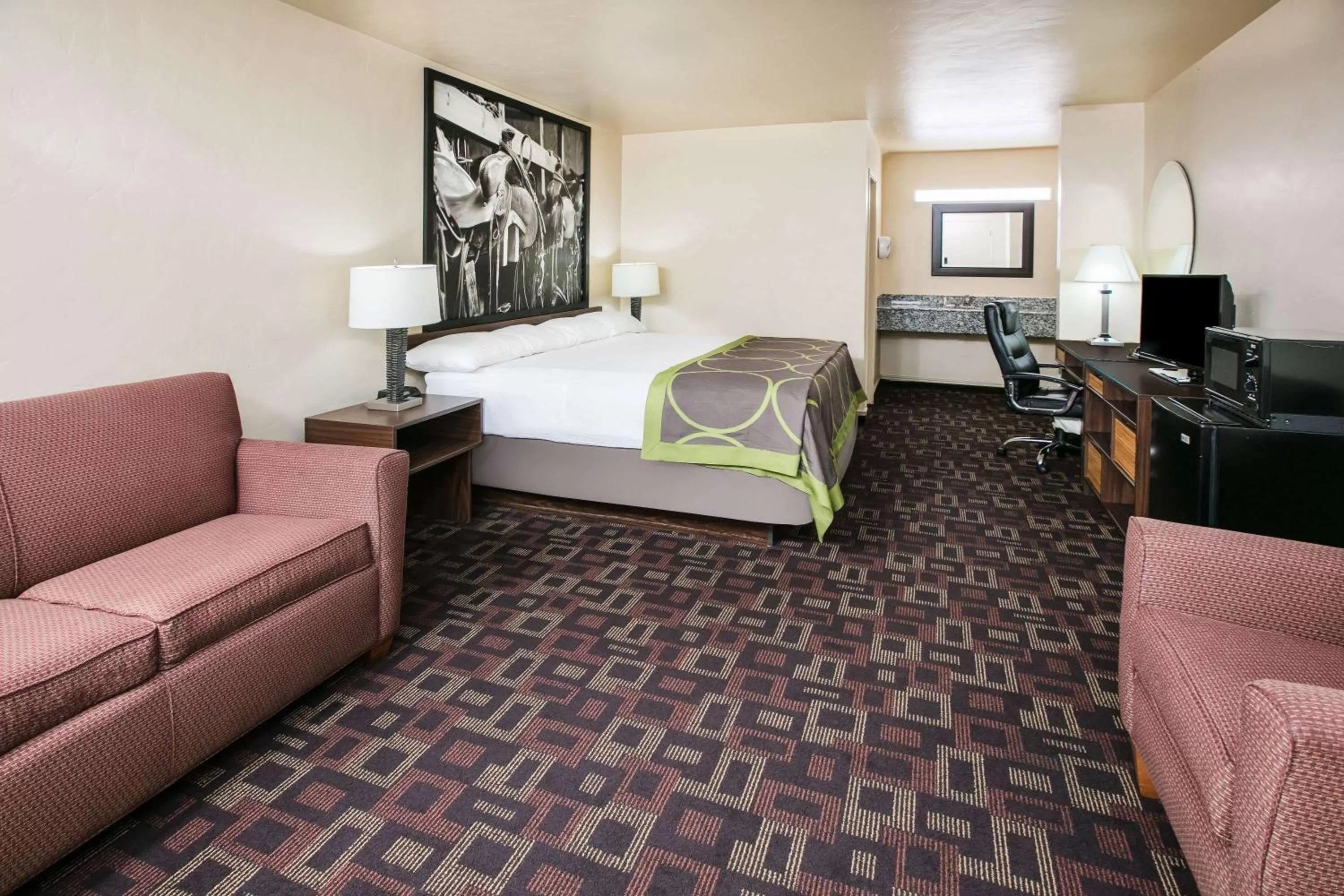 Photo of the whole room, Bed in Super 8 by Wyndham Oklahoma Airport Fairgrounds West