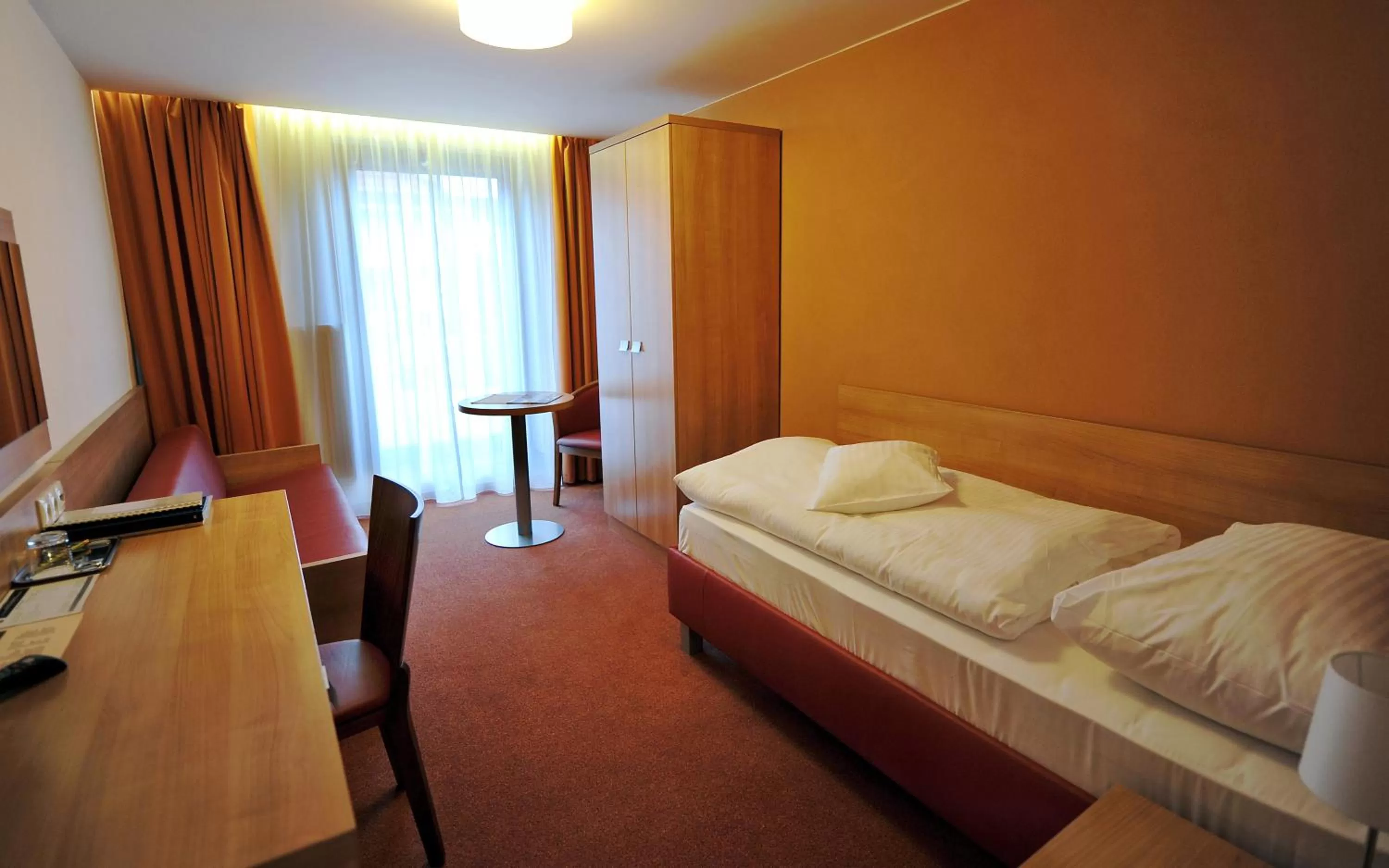 Balcony/Terrace, Bed in Hotel Club