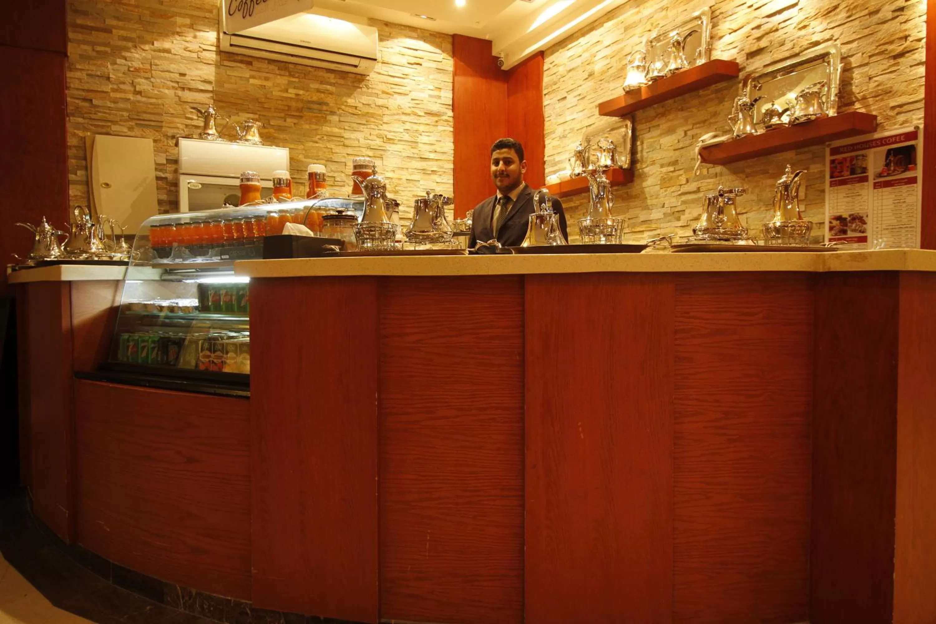 Staff in Manazel Al Hamra Apartment 2