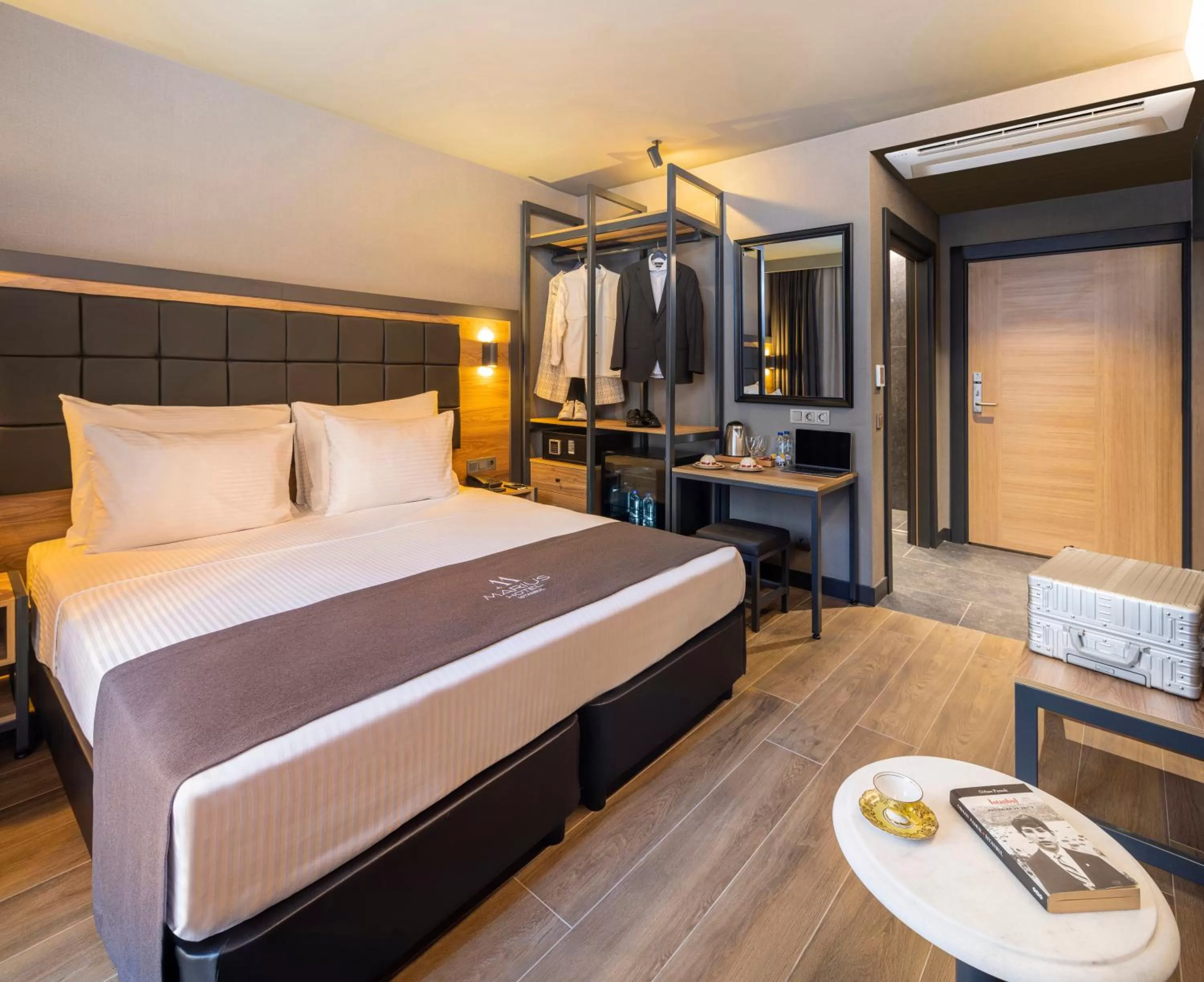 Massage, Bed in Marius Hotel