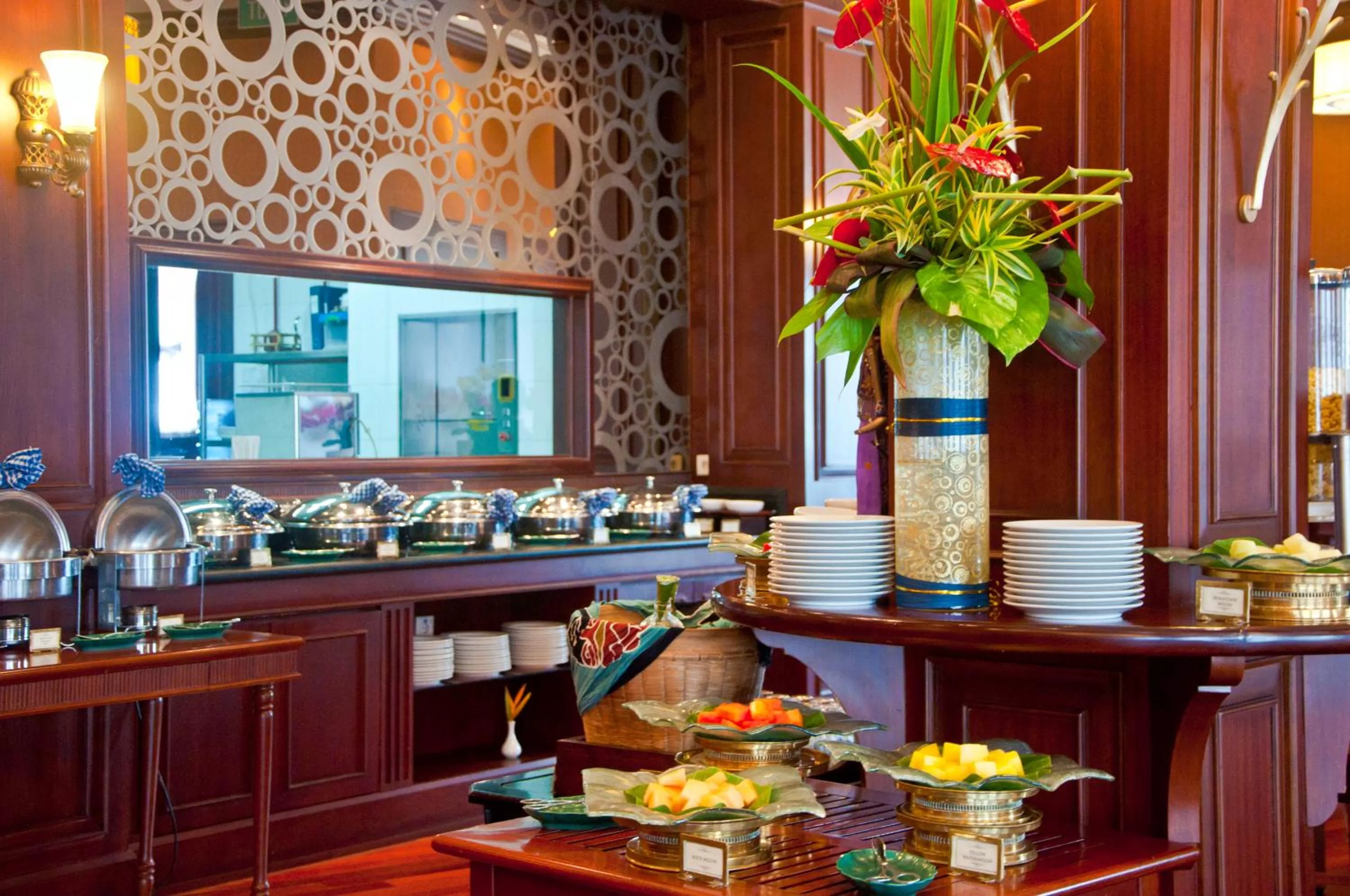 Restaurant/places to eat in Hotel Majapahit Surabaya MGallery