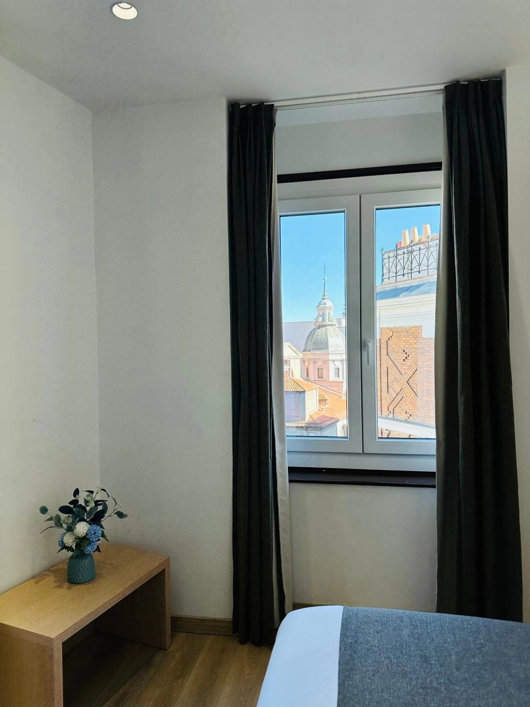 Photo of the whole room, Bed in Hostal Abadia Madrid