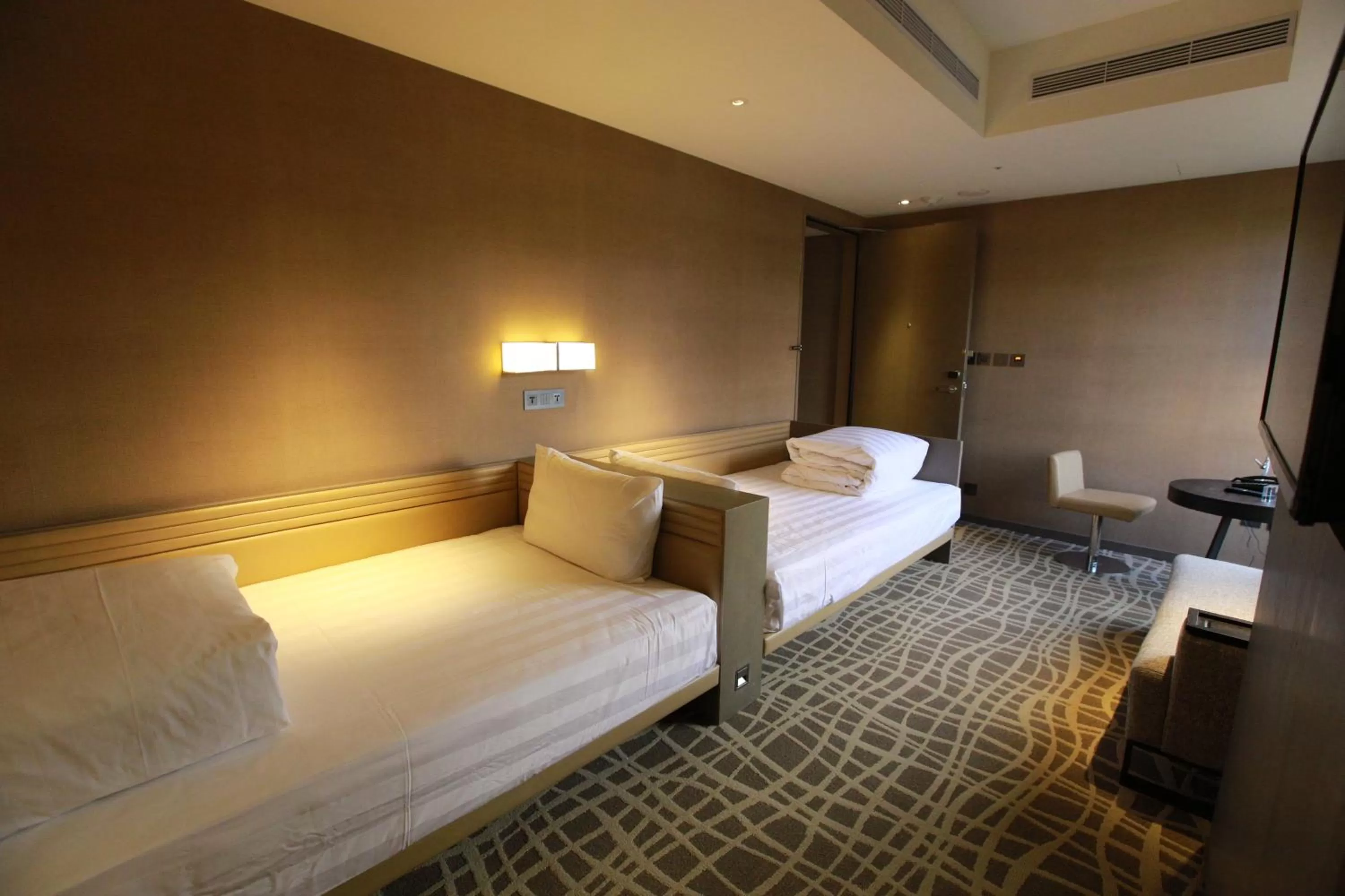 Photo of the whole room in Hotel Midtown Richardson