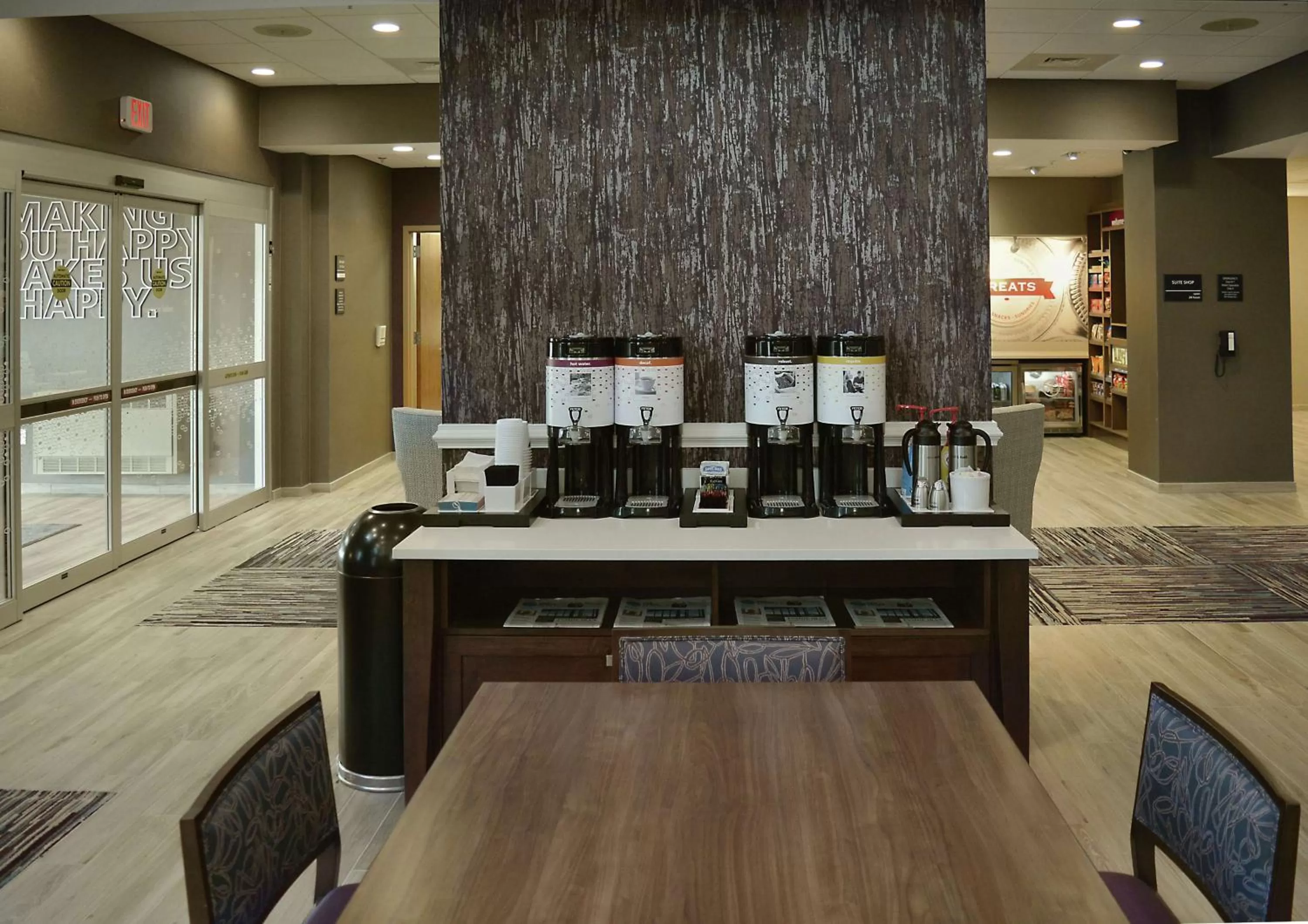 Restaurant/places to eat in Hampton Inn & Suites Philadelphia/Media