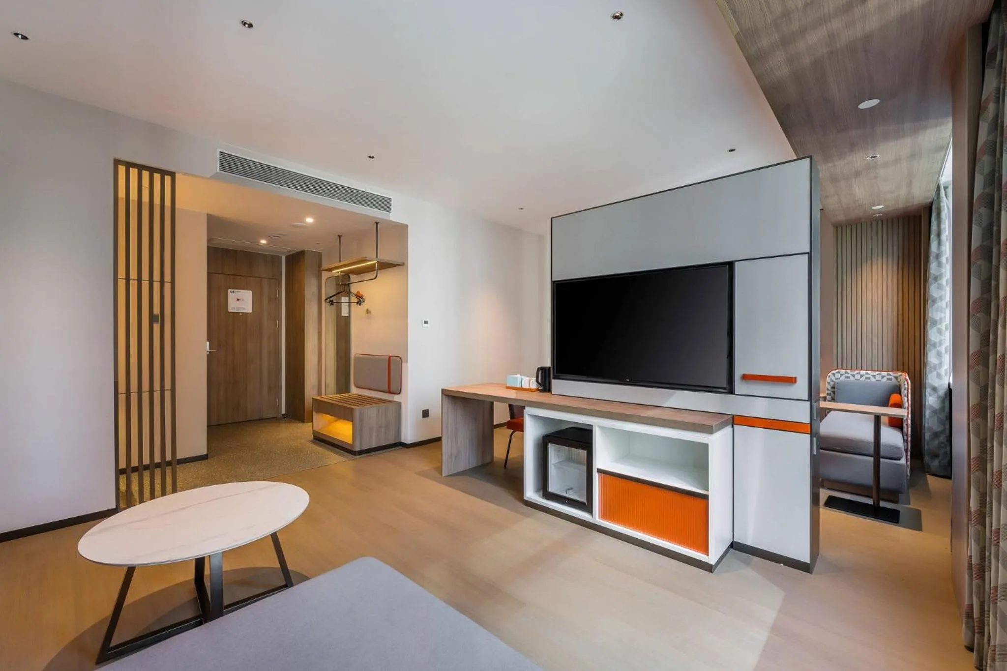 Photo of the whole room in Holiday Inn Express Jiangmen East Station by IHG