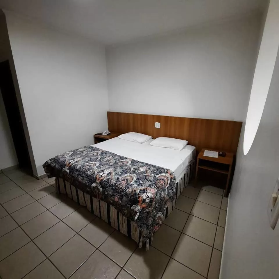 Bed in Hotel Flat Alameda