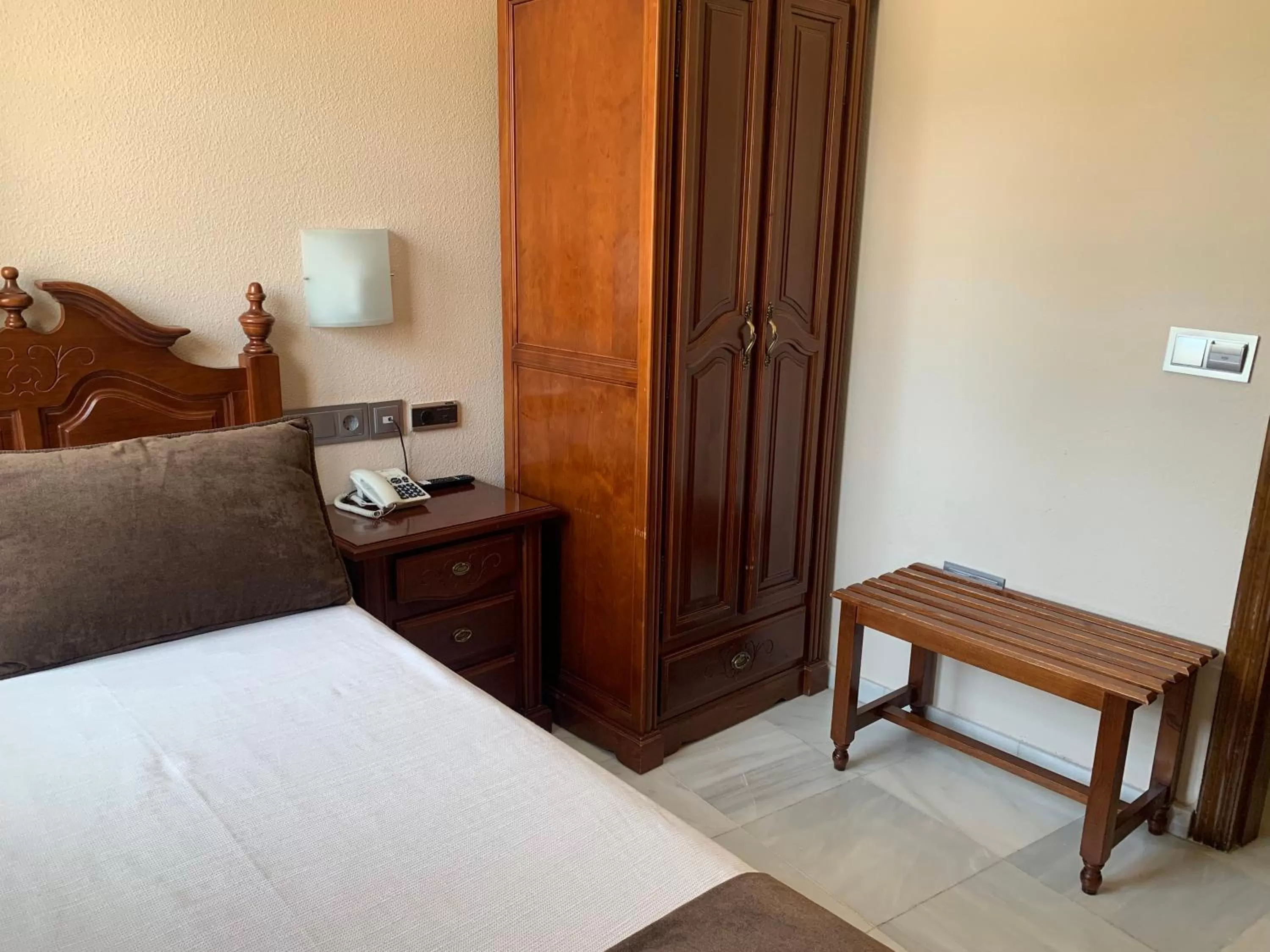 Bedroom, Bed in Hotel Casa Museo de la Mezquita