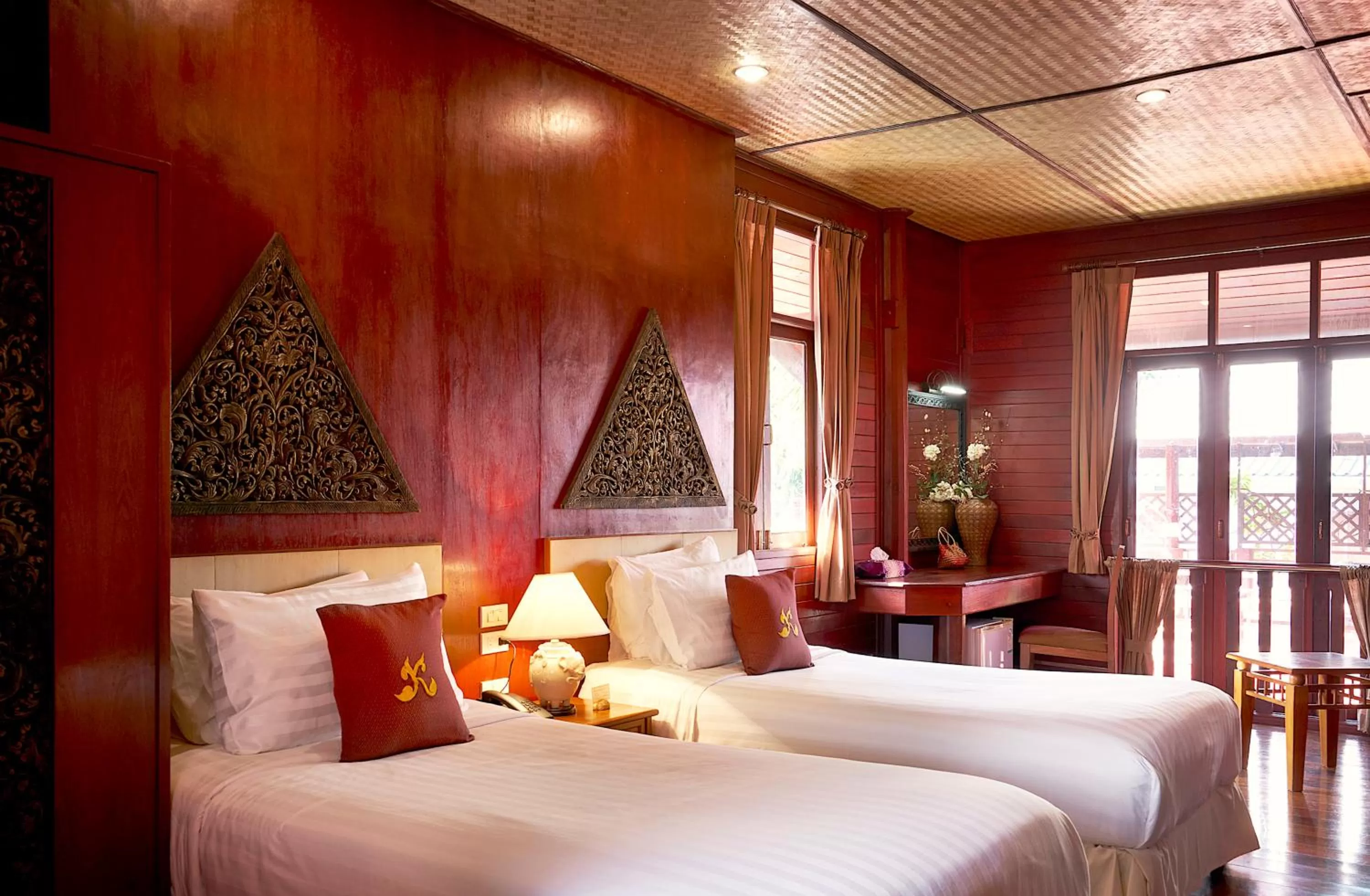 Property building, Bed in Ruenkanok Thaihouse Resort