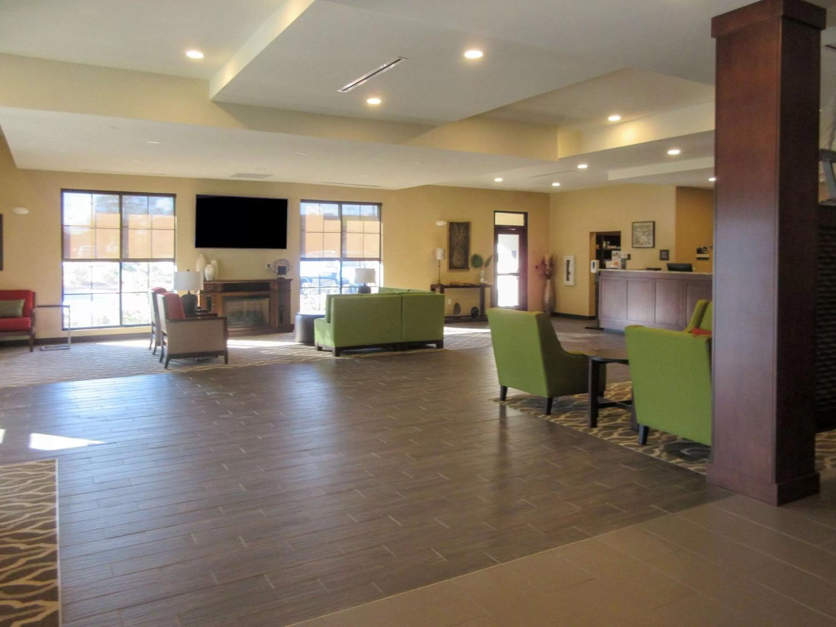 Lobby or reception in Comfort Suites Summerville
