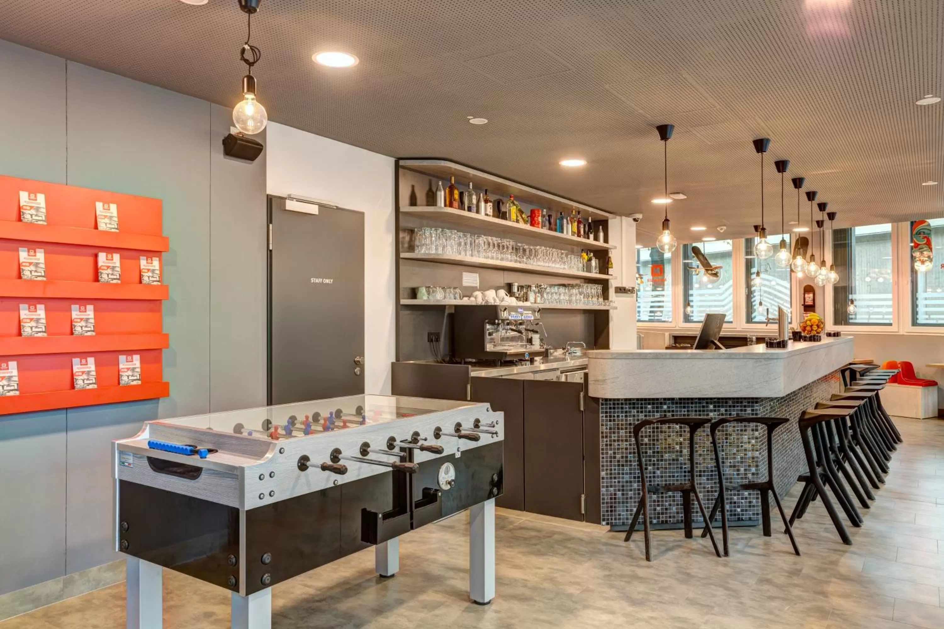 Lounge or bar in MEININGER Hotel München Olympiapark