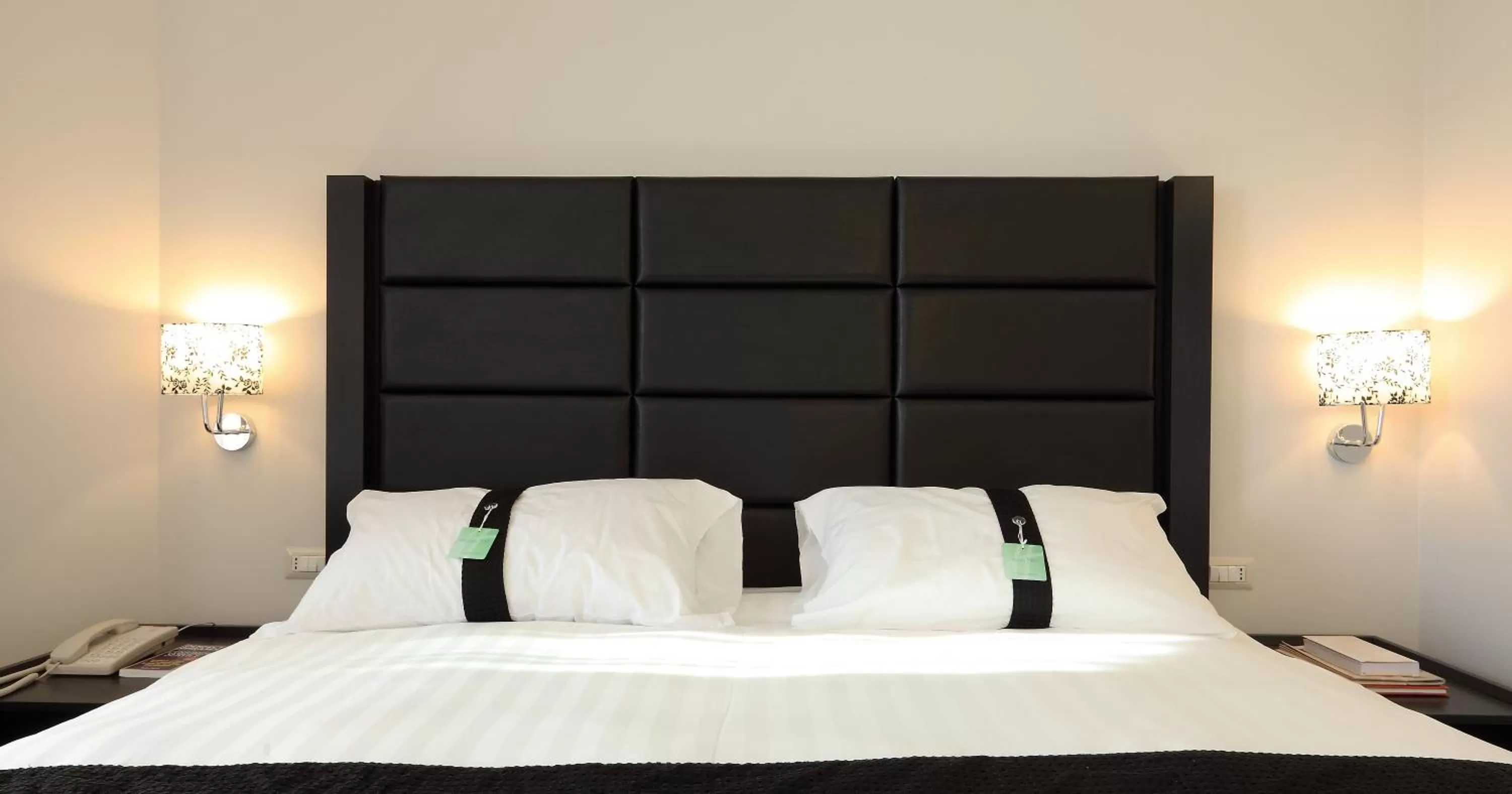 Photo of the whole room, Bed in Holiday Inn Genoa City by IHG