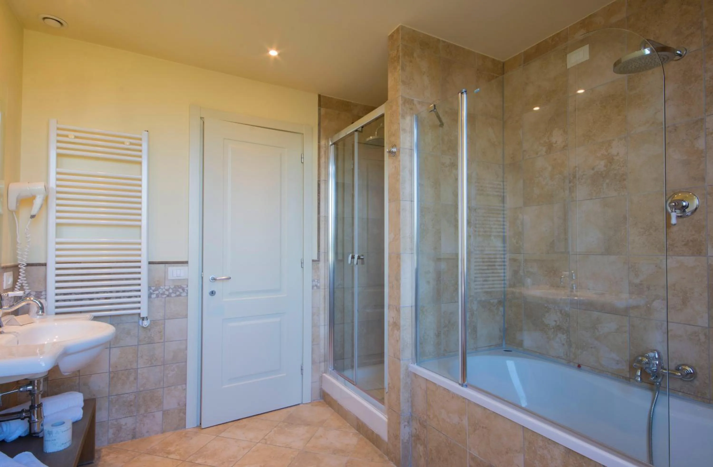 Bathroom in LHP Certaldo Resort