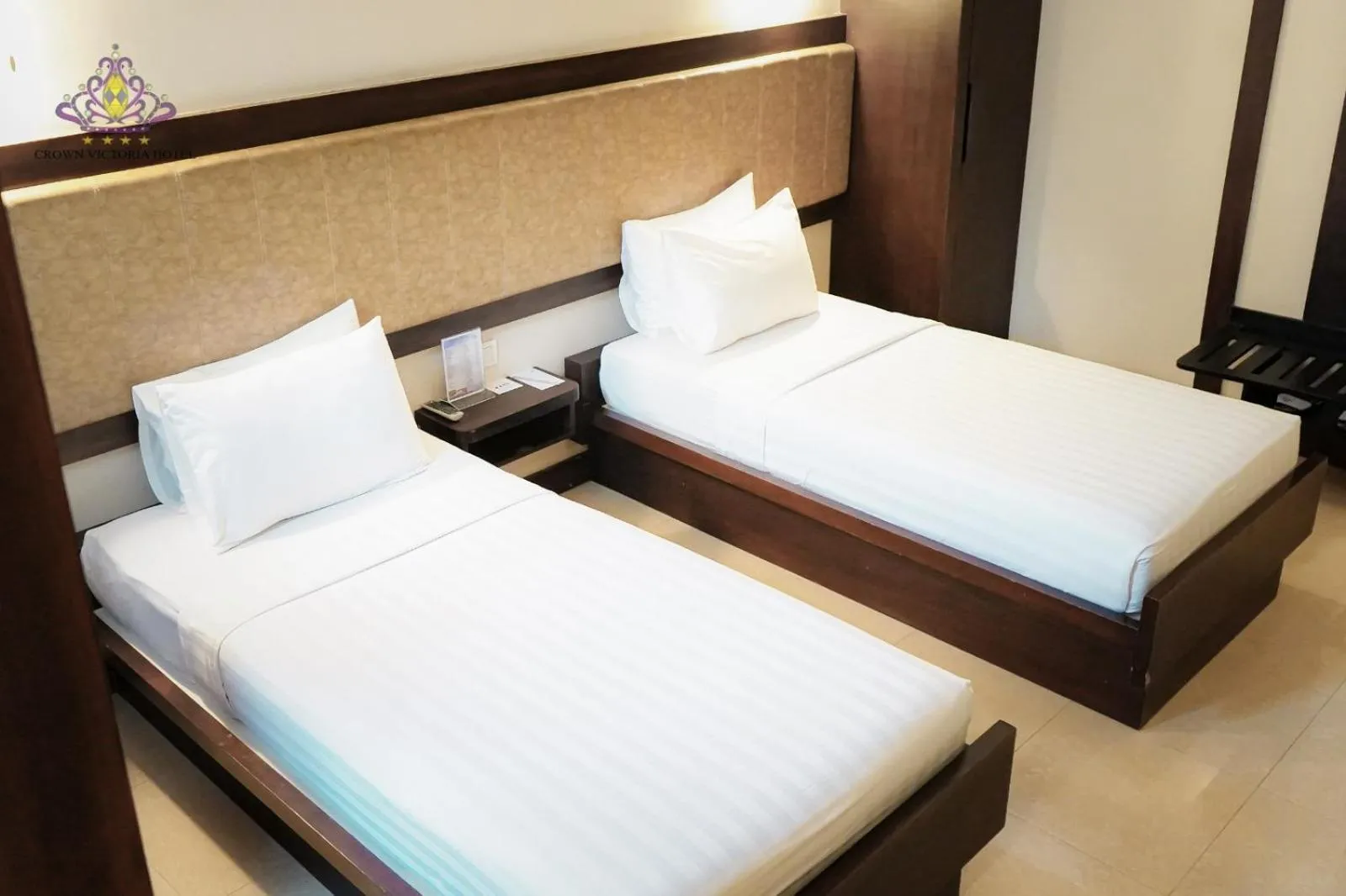 Bed in Crown Victoria Hotel Tulungagung