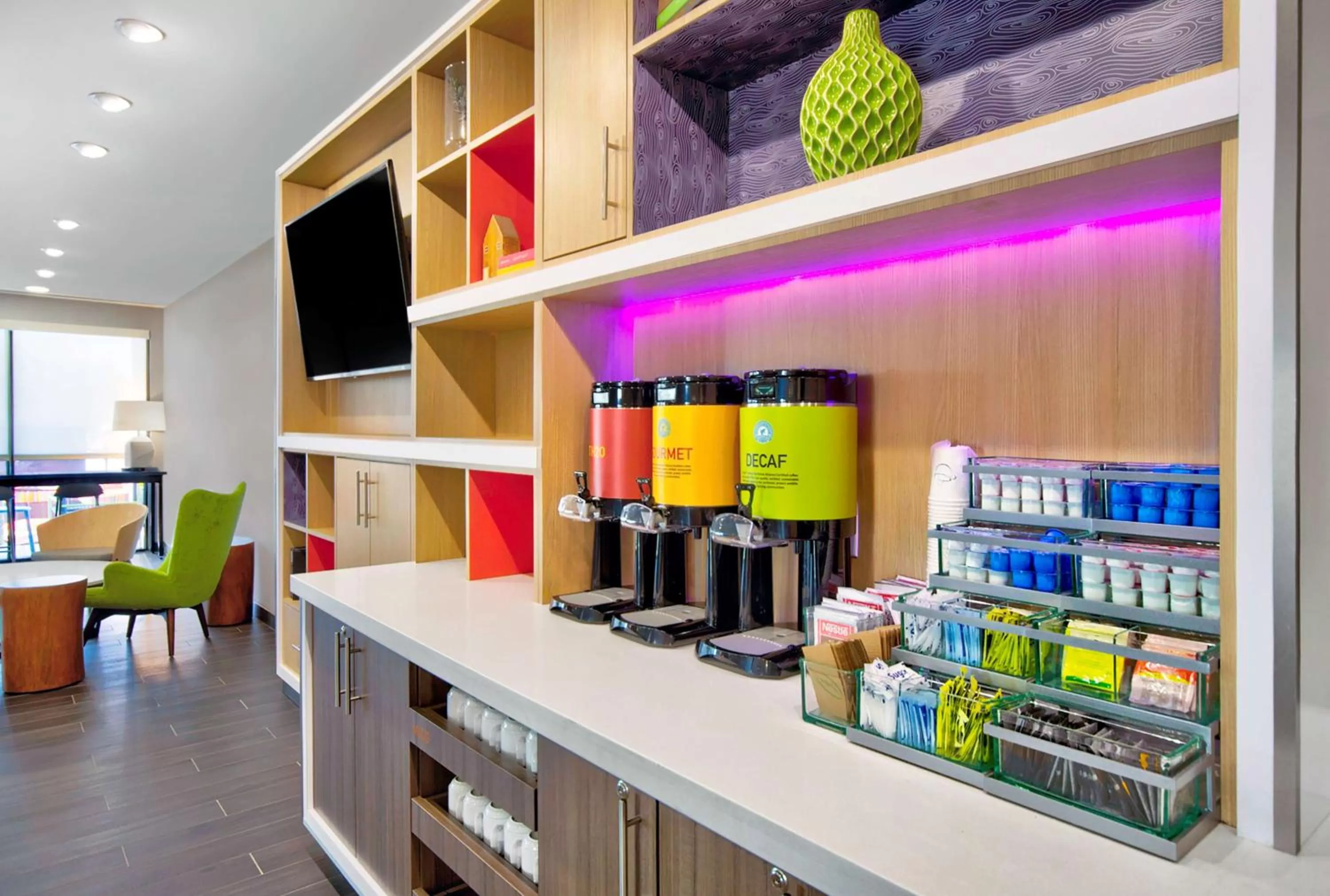 Dining area in Home2 Suites By Hilton Whitestown - Indianapolis Northwest