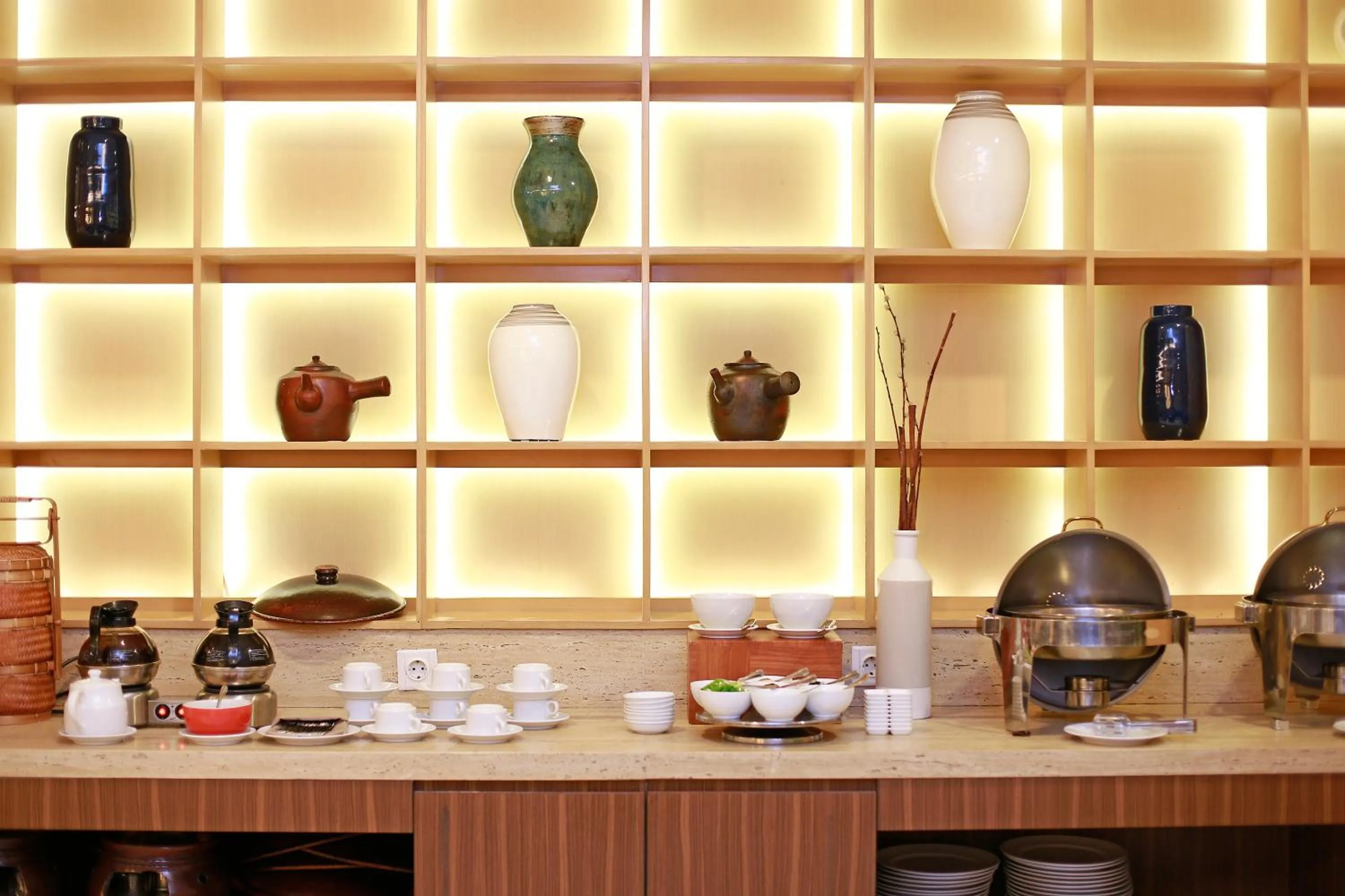 Restaurant/places to eat in All Sedayu Hotel Kelapa Gading