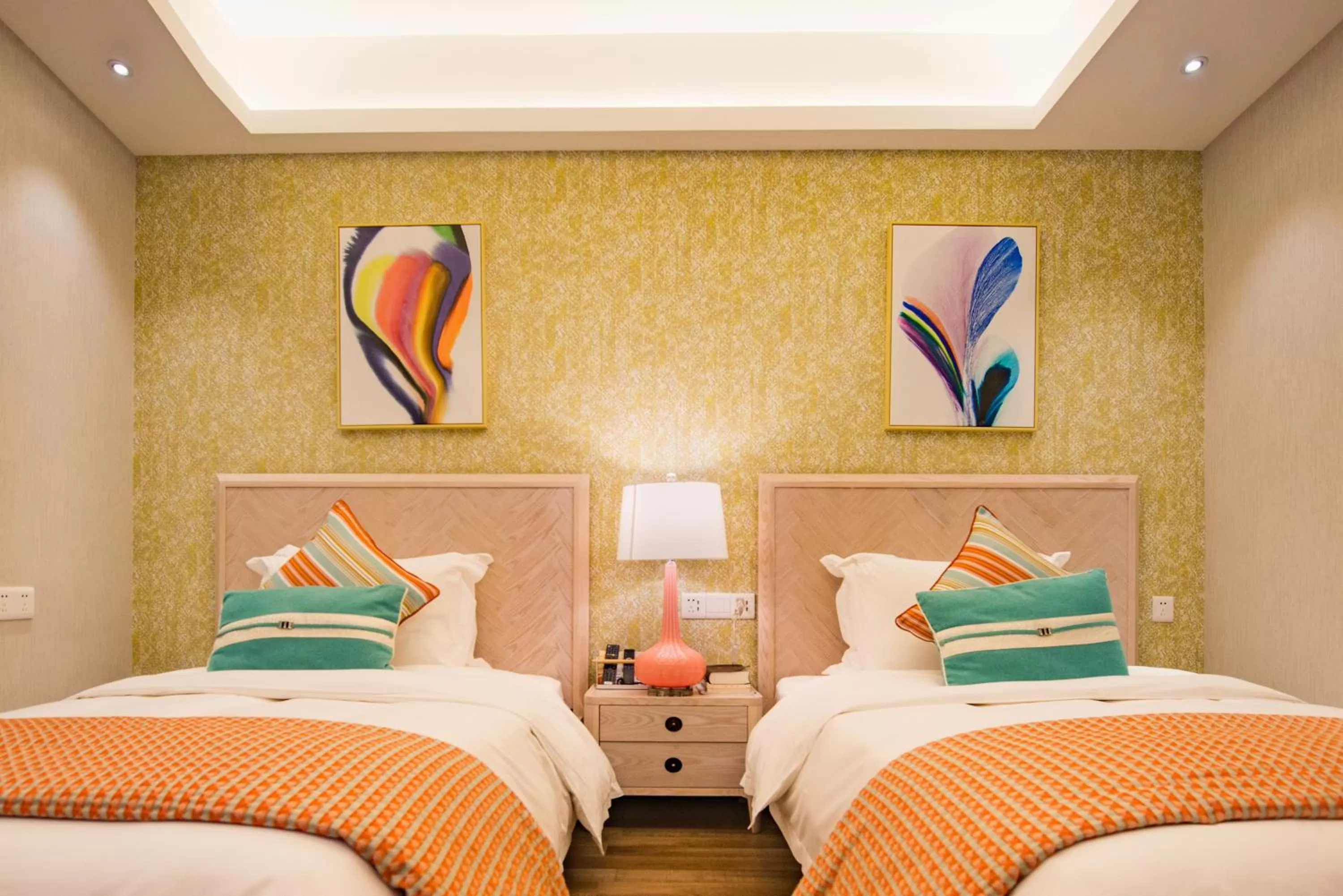 Photo of the whole room, Bed in Li River Resort Villa Hotel