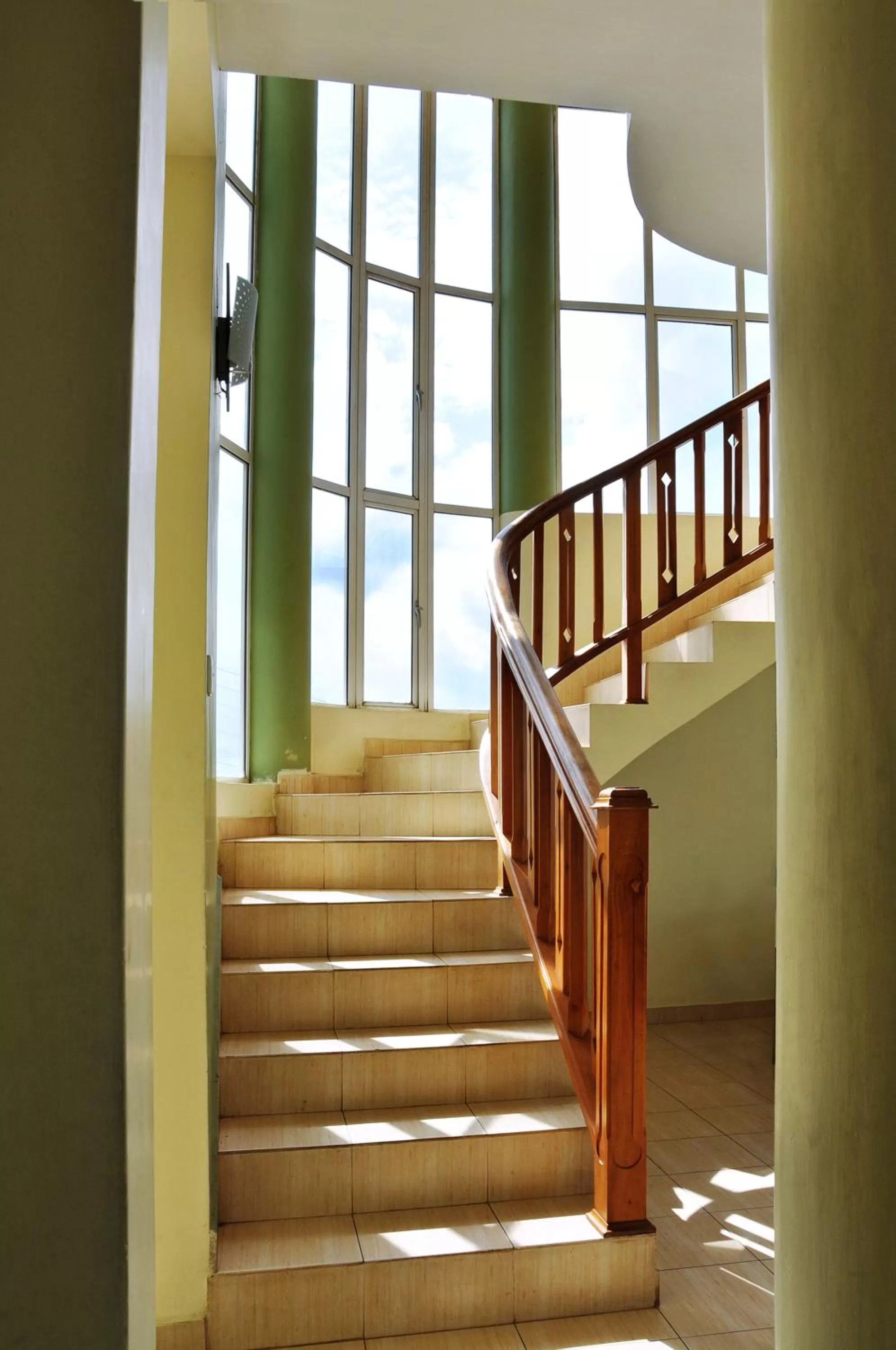 Day in Kandyan View Holiday Bungalow ''Free Pickup From Kandy city''