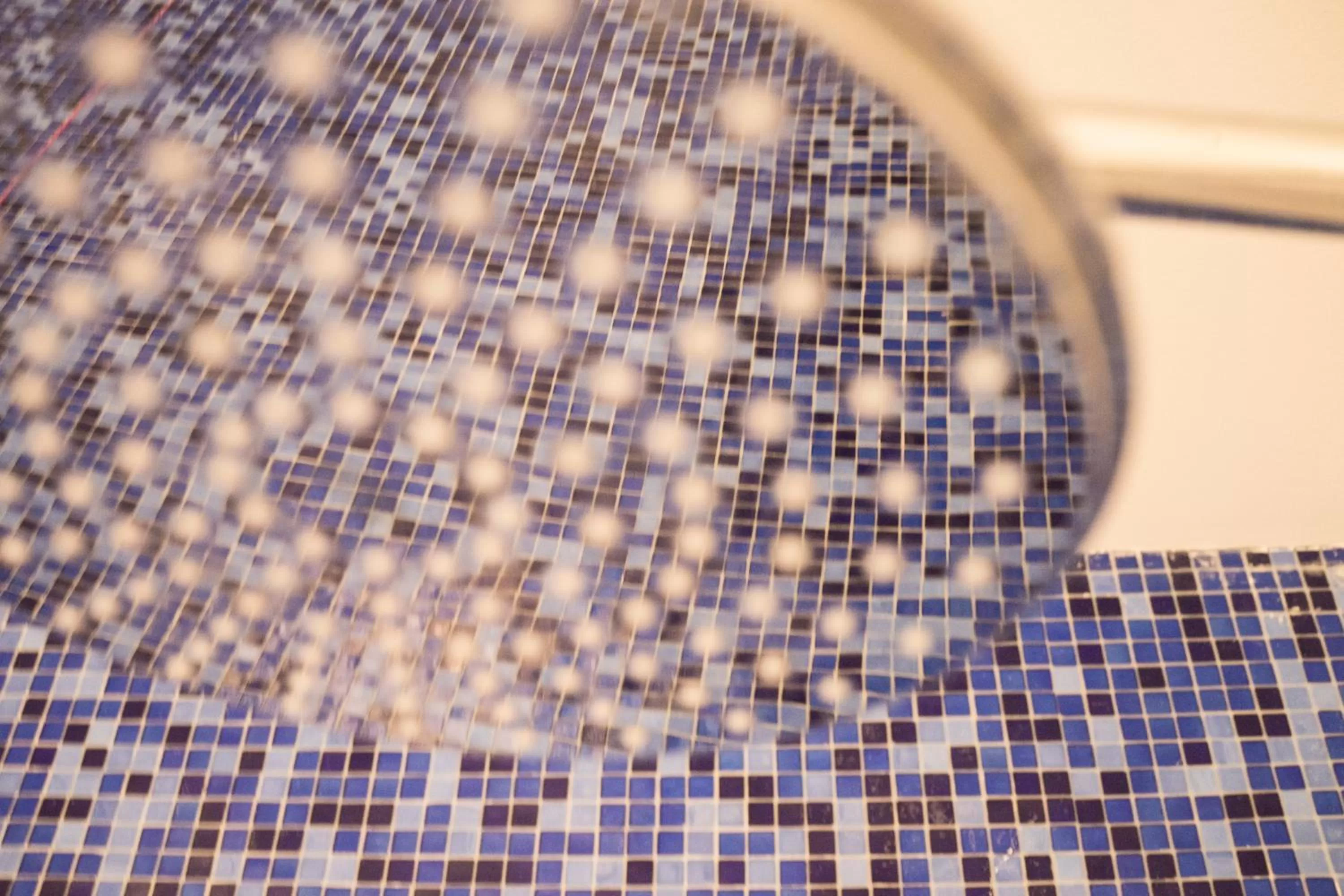 Shower in Carathotel Düsseldorf City