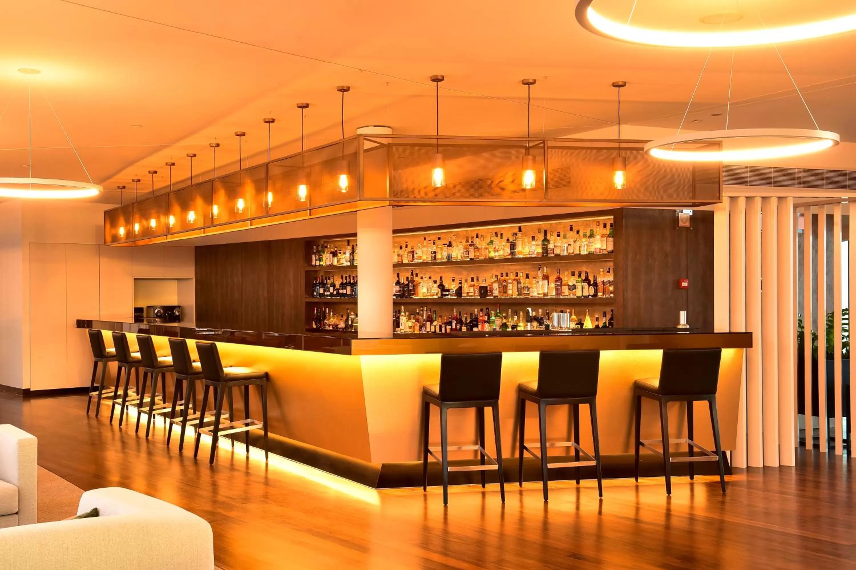 Lounge or bar in Porto Palácio Hotel by The Editory